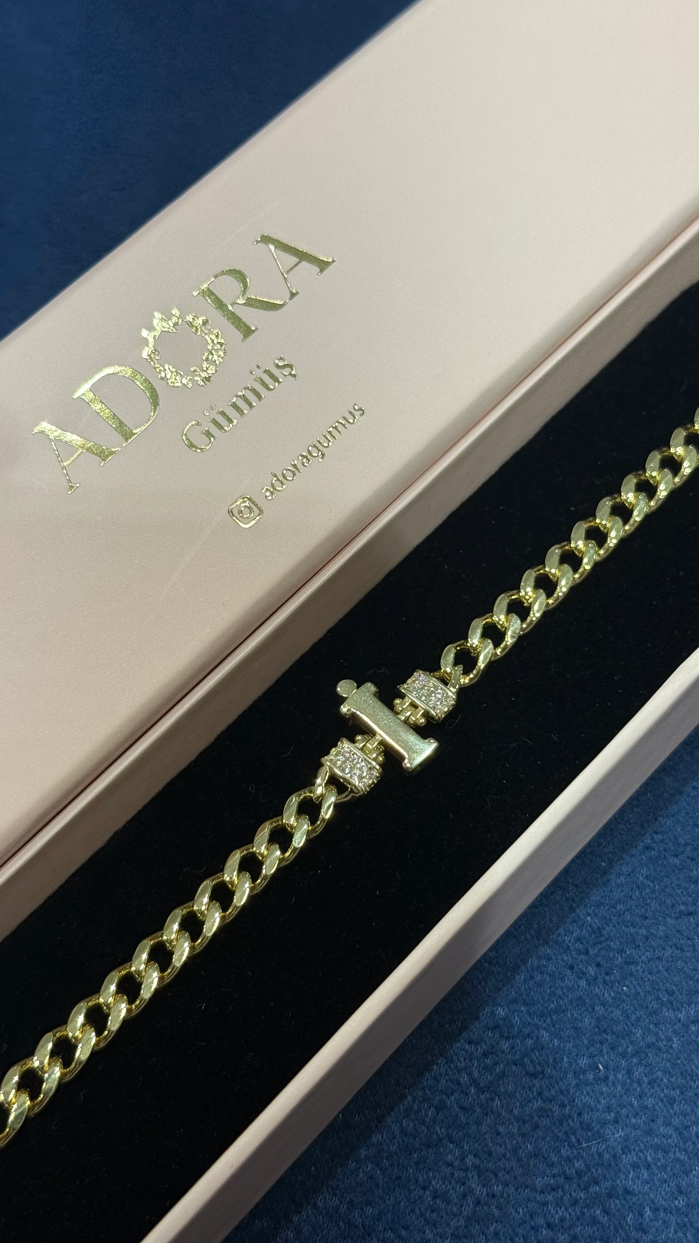 925 Ayar Gümüş Üzerine 14 Ayar Altın Kaplama İ Harfi Gurmet Harf Bileklik