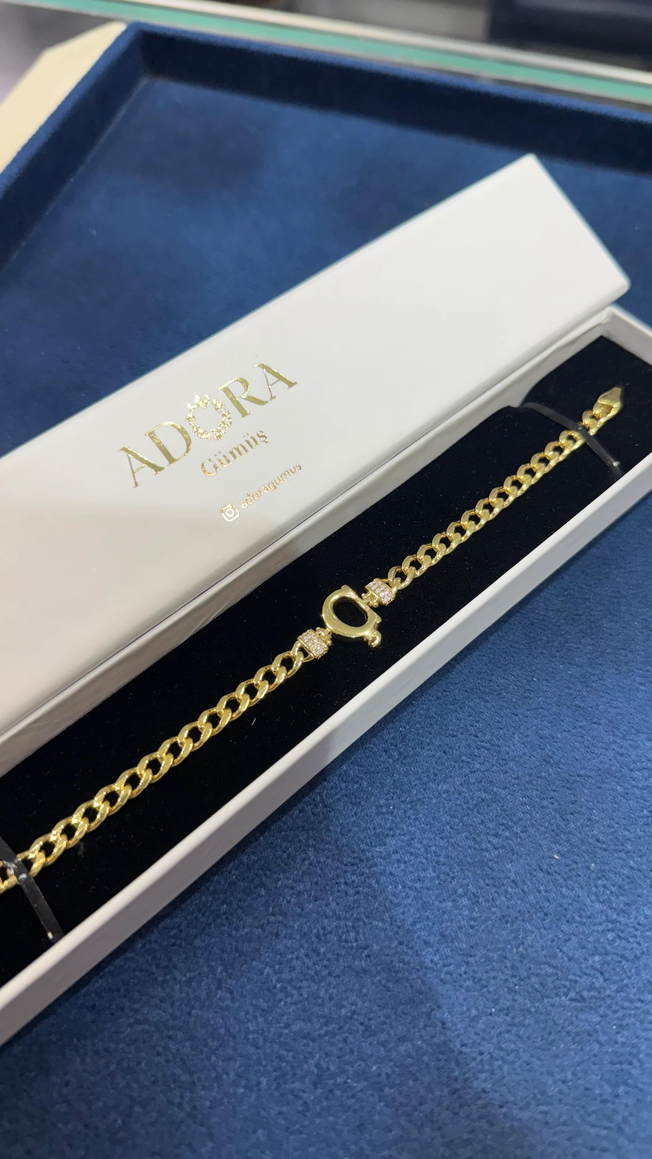 925 Ayar Gümüş Üzerine 14 Ayar Altın Kaplama Ç Harfi Gurmet Harf Bileklik