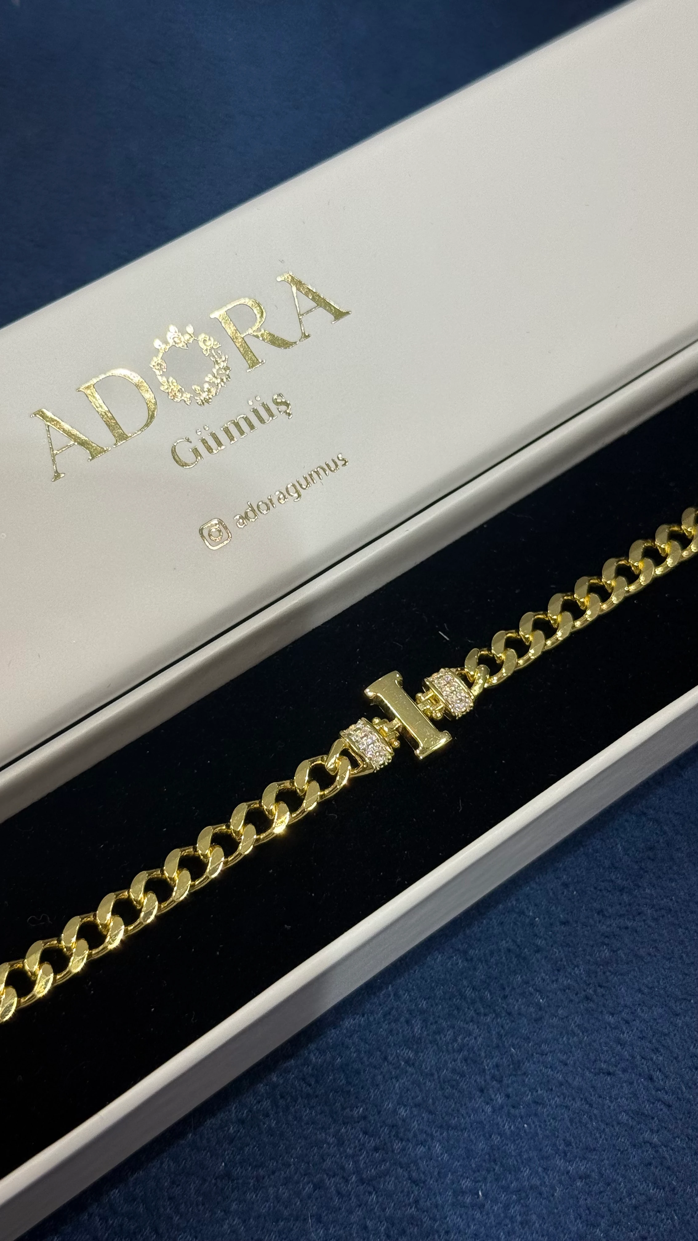 925 Ayar Gümüş Üzerine 14 Ayar Altın Kaplama I Harfi Gurmet Harf Bileklik main variant image