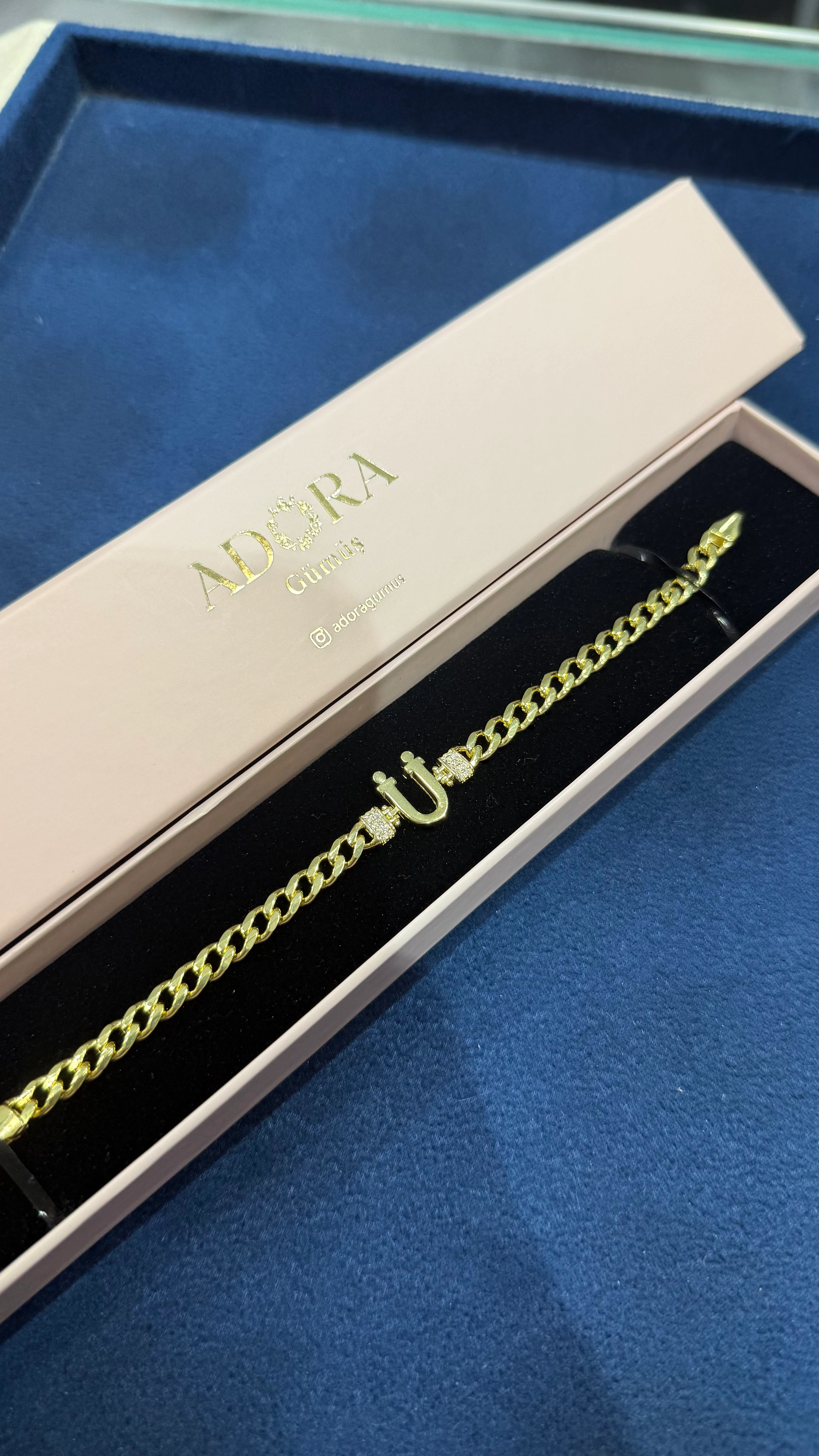 925 Ayar Gümüş Üzerine 14 Ayar Altın Kaplama Ü Harfi Gurmet Harf Bileklik 