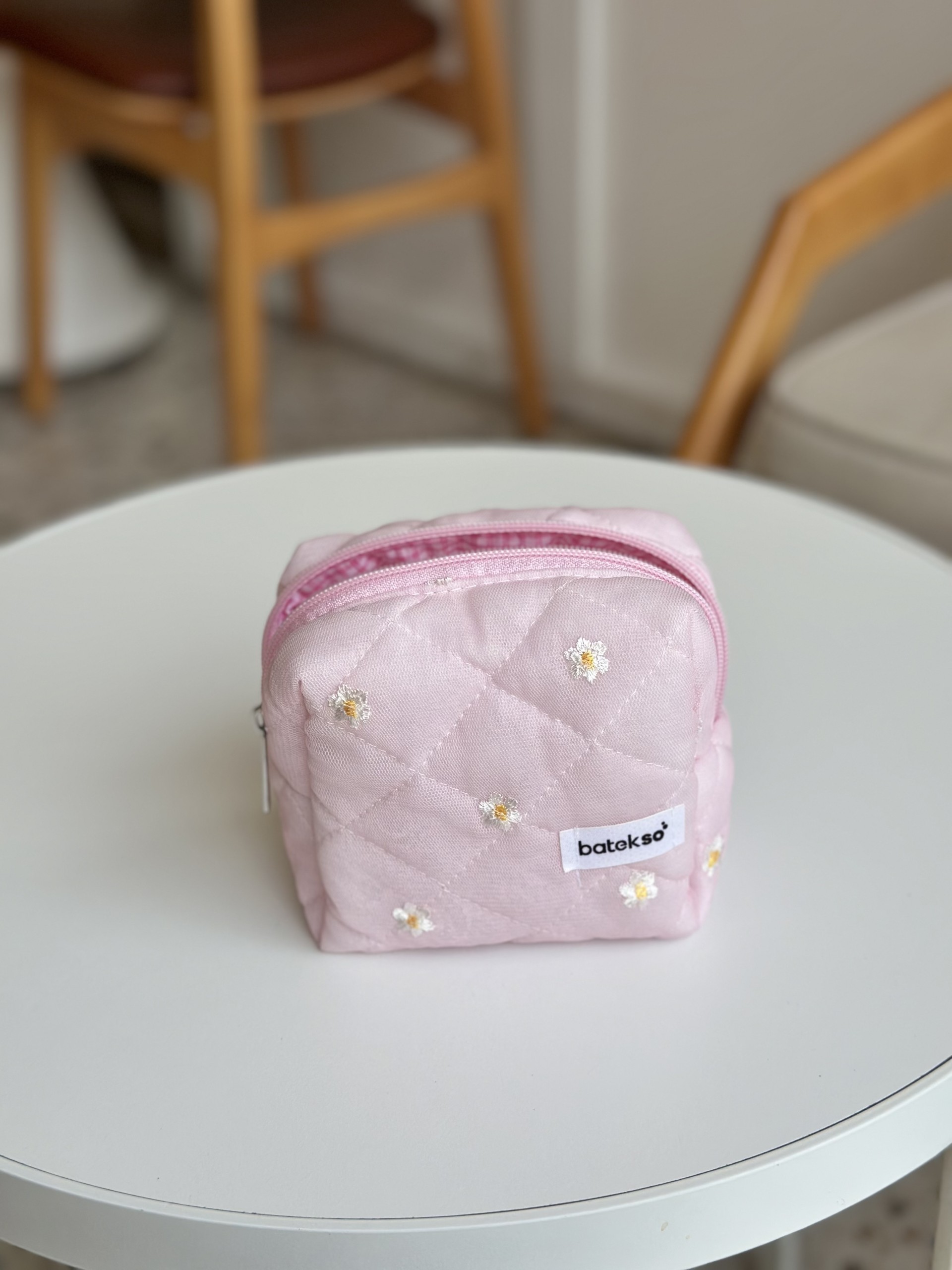 İşlemeli Pembe Papatya Makyaj Çantası - Küçük Boy