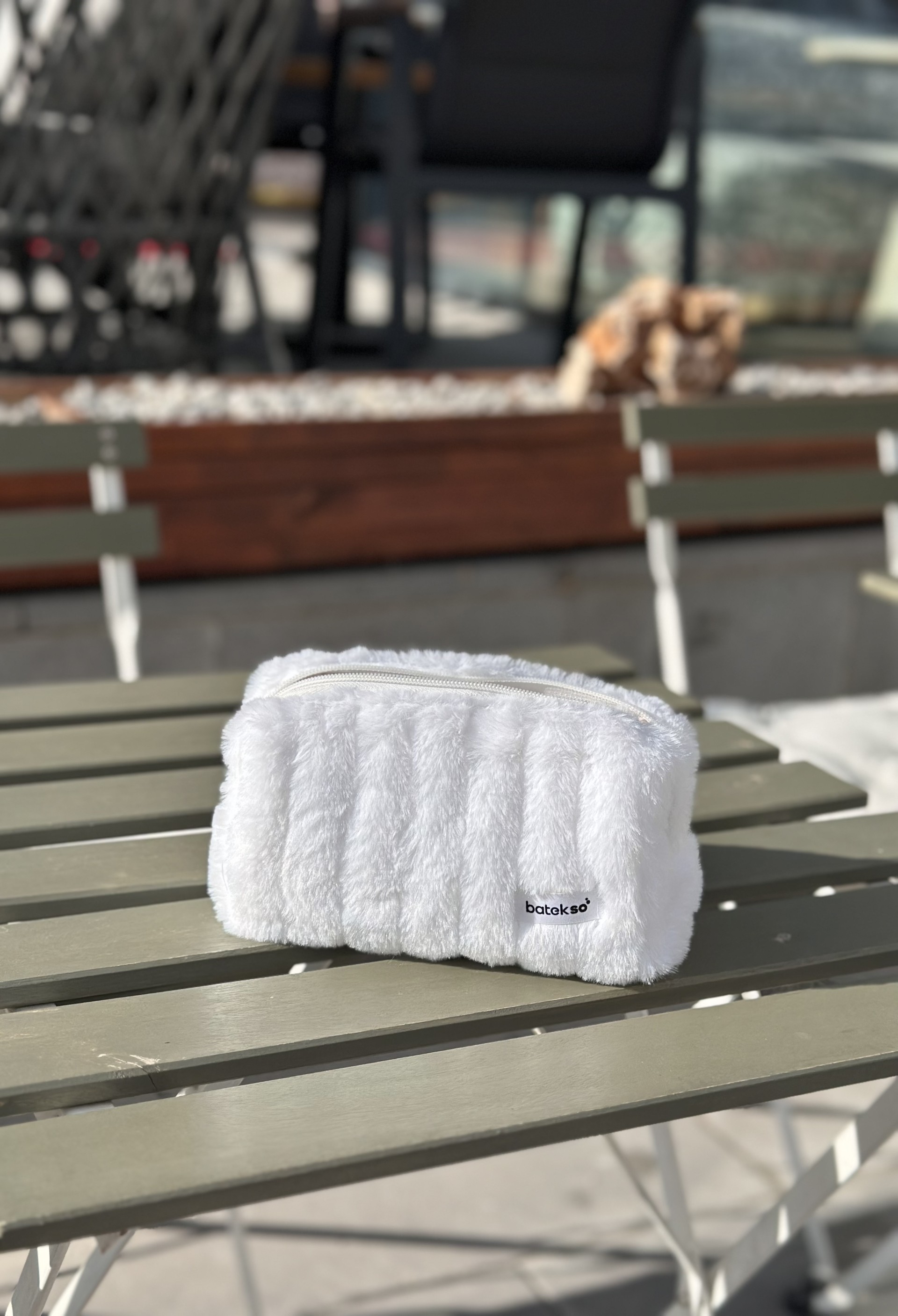 Beyaz Peluş Çizgili Kalem Çantası