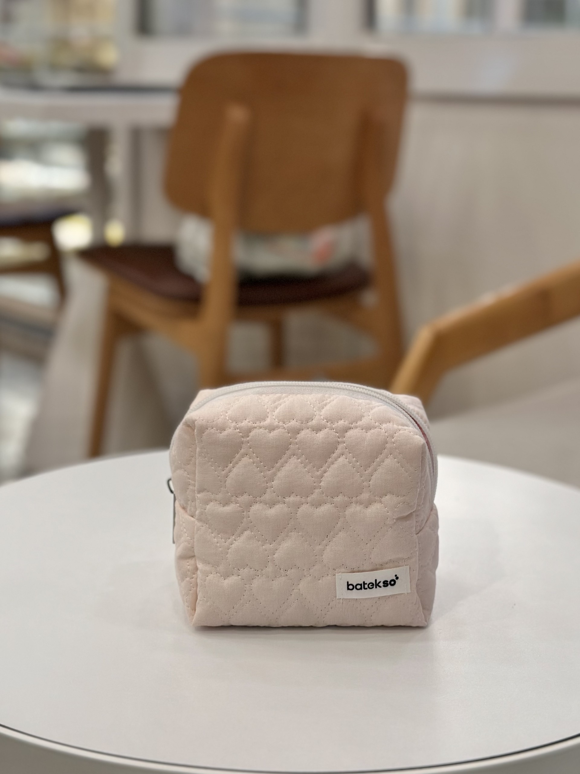 Pastel Pembe Kalp İşlemeli Makyaj Çantası - Küçük Boy