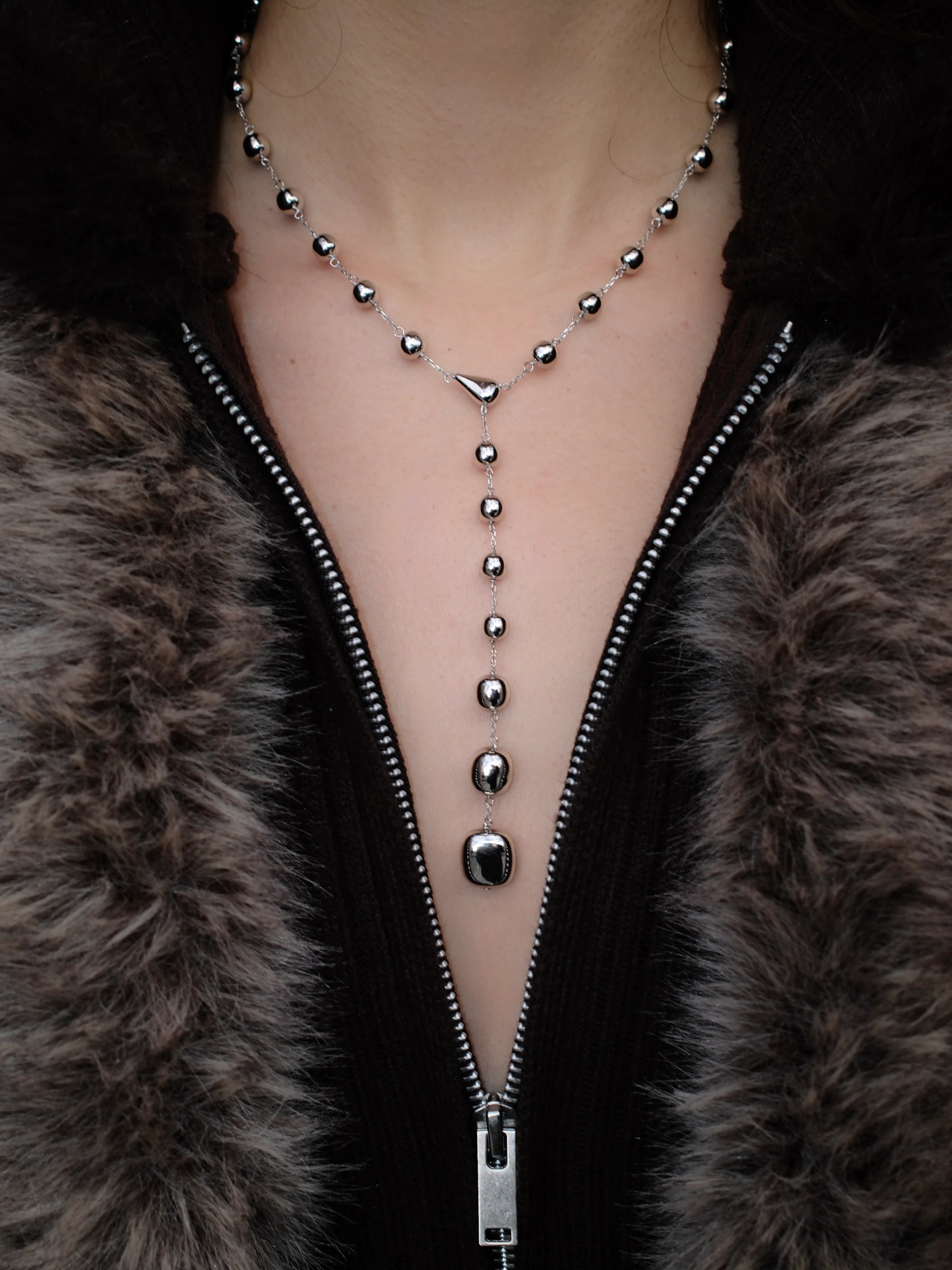 DROP DEAD Y NECKLACE