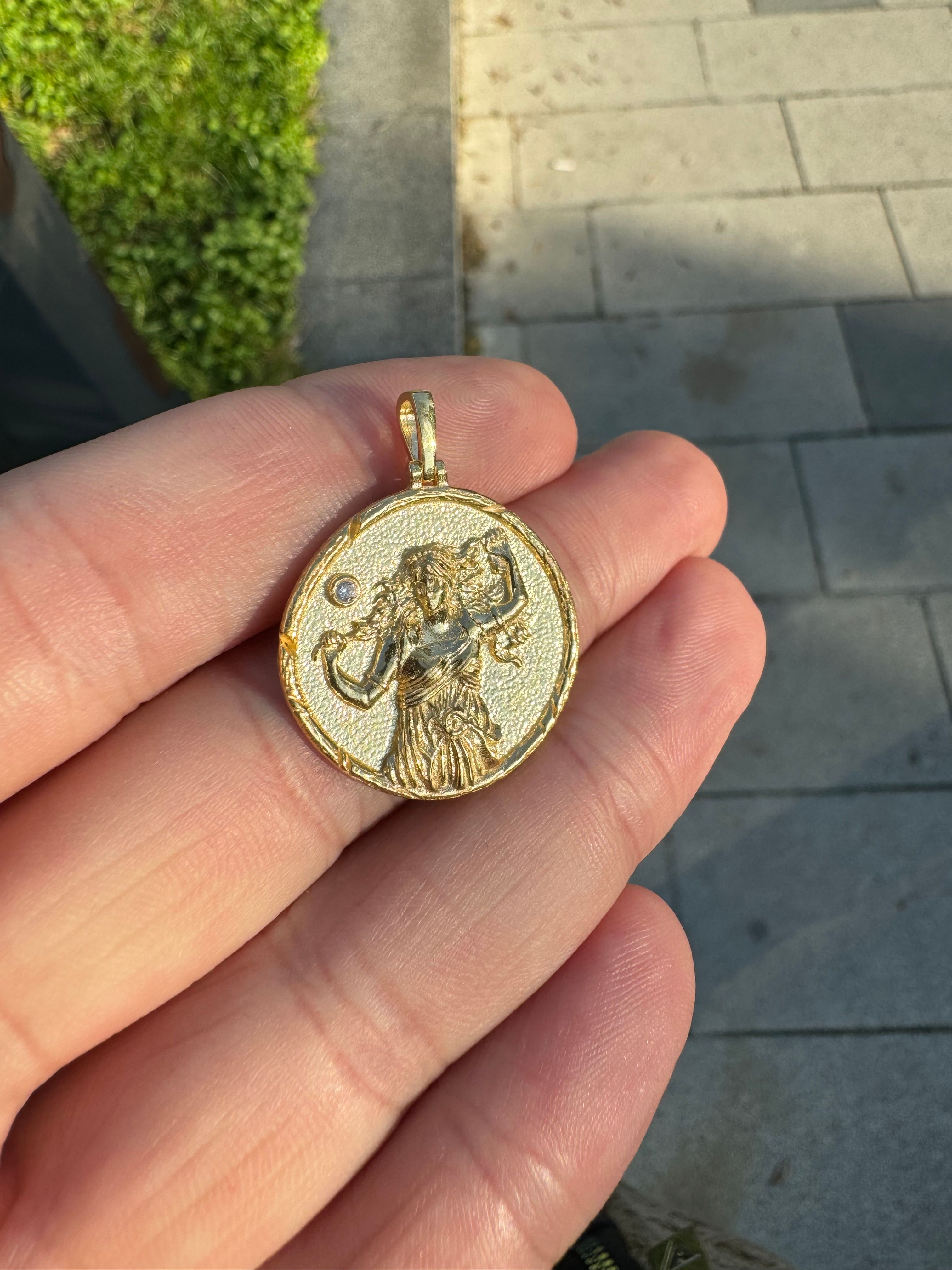 CASANDRA PENDANT