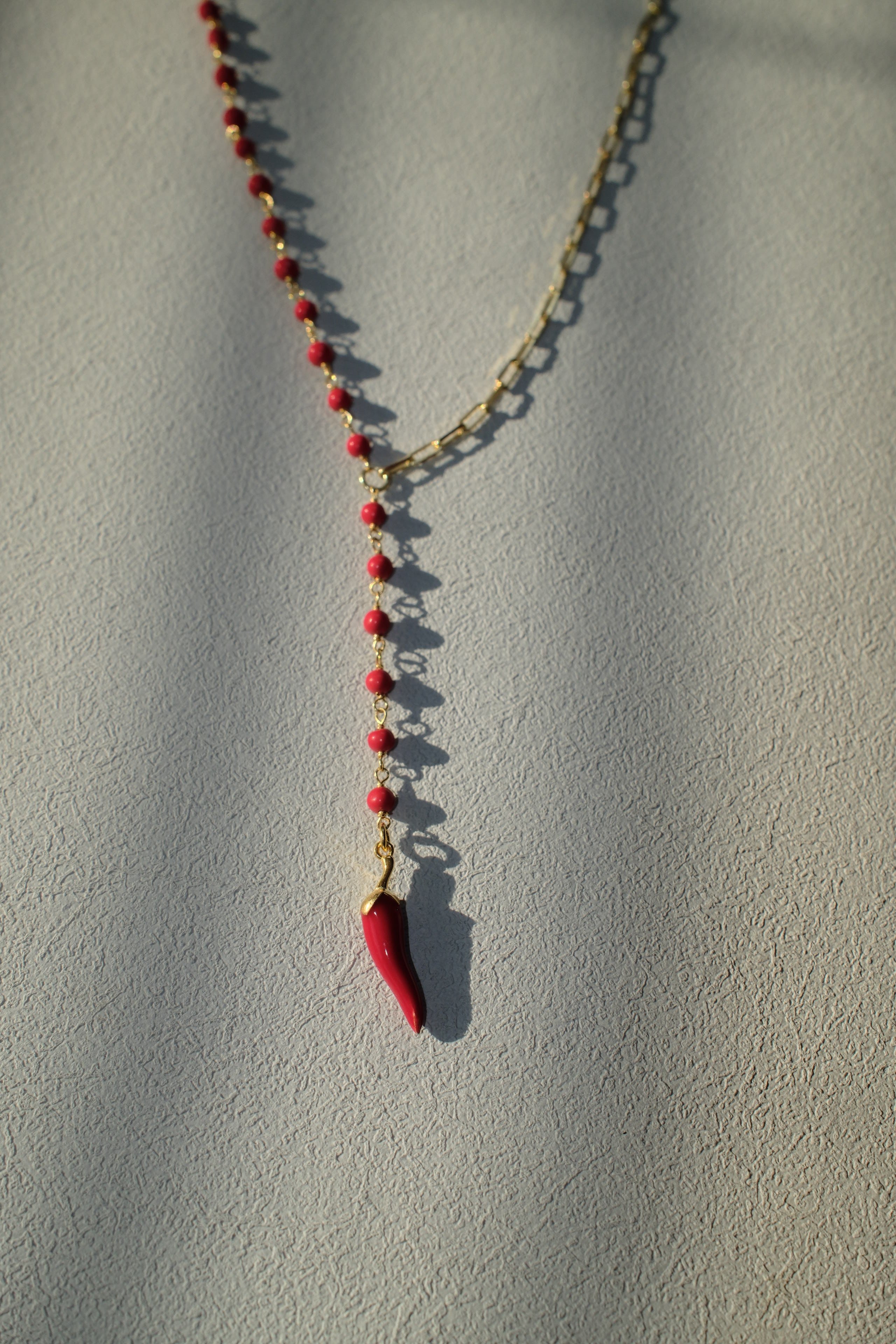 Peper Coral Stone Y necklace