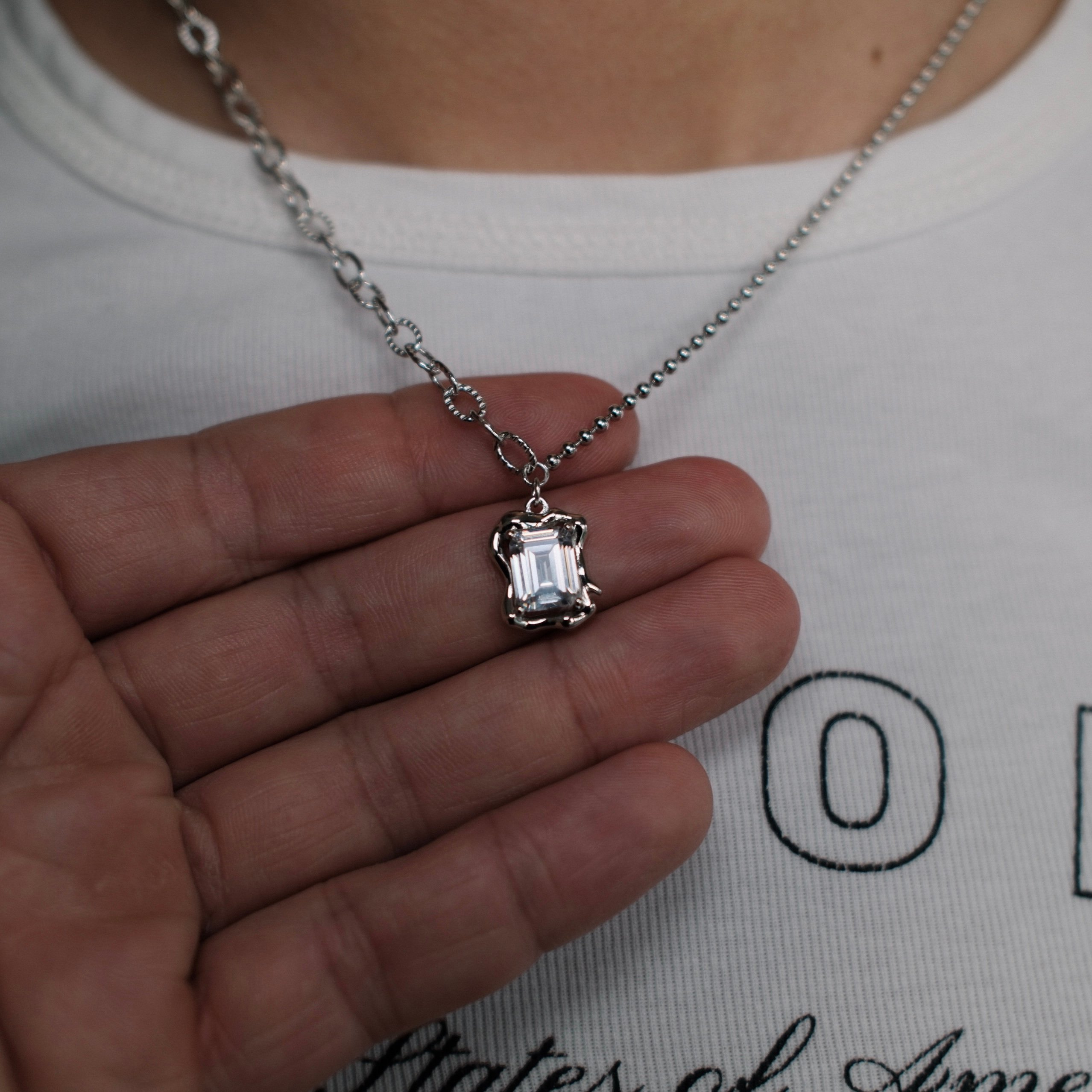 THE CANON NECKLACE