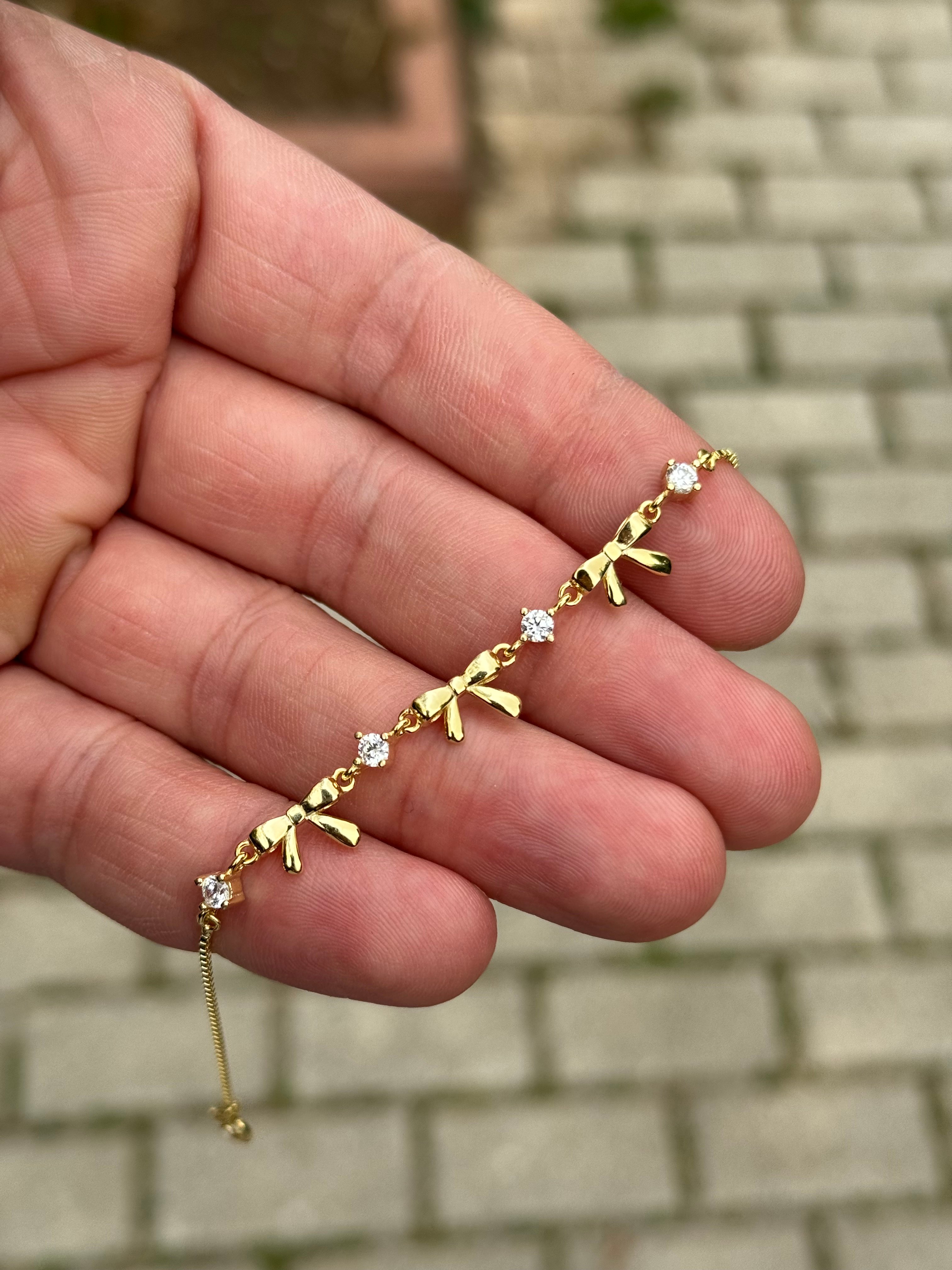 THE REPEATING BOW BRACELET