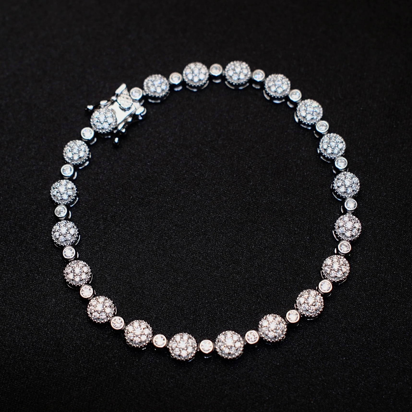 Milgrain and Bezel Link Tennis Bracelet