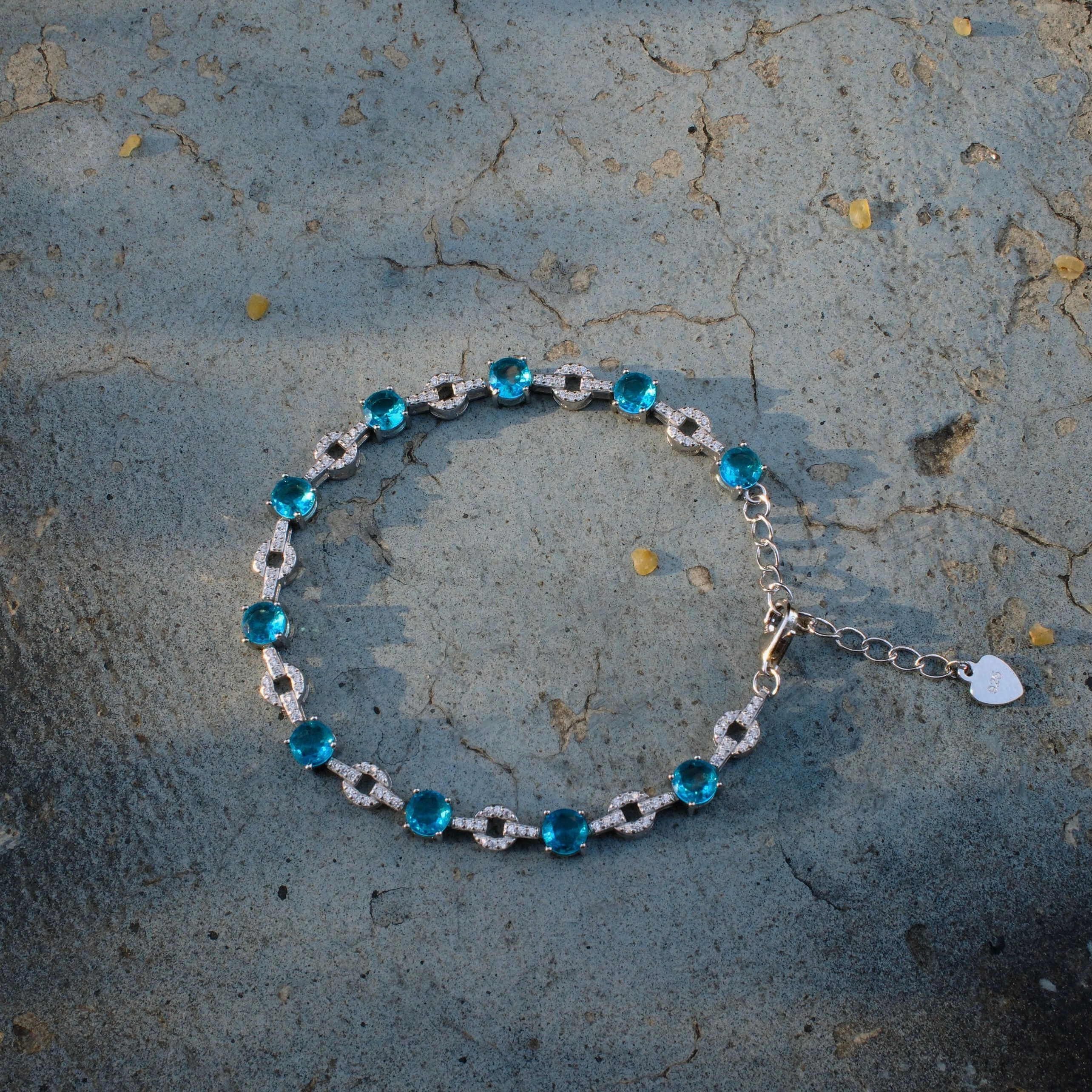 AQUA GEM AND MOTIF BRACELET