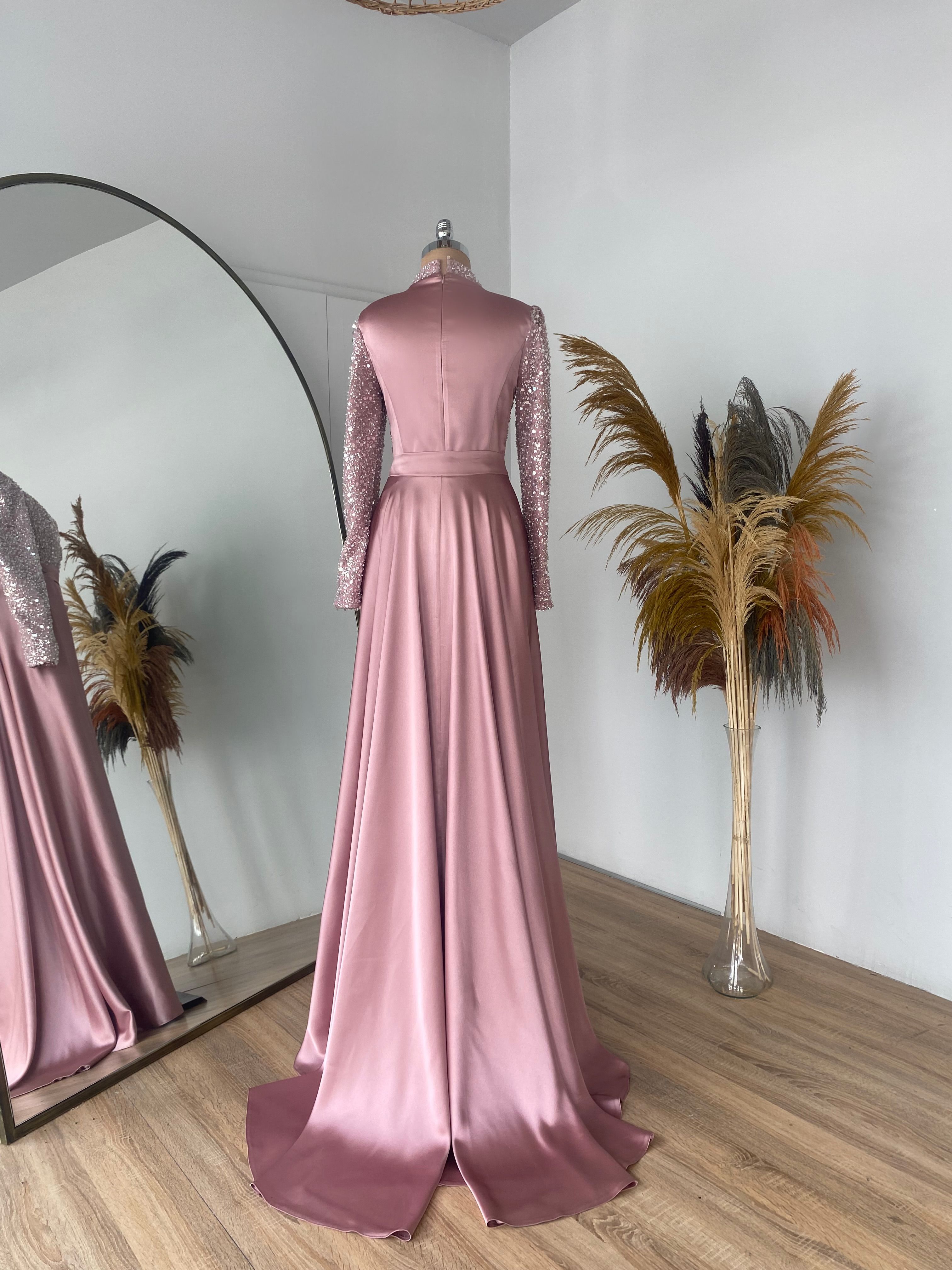 Berra Balık Evening Dress
