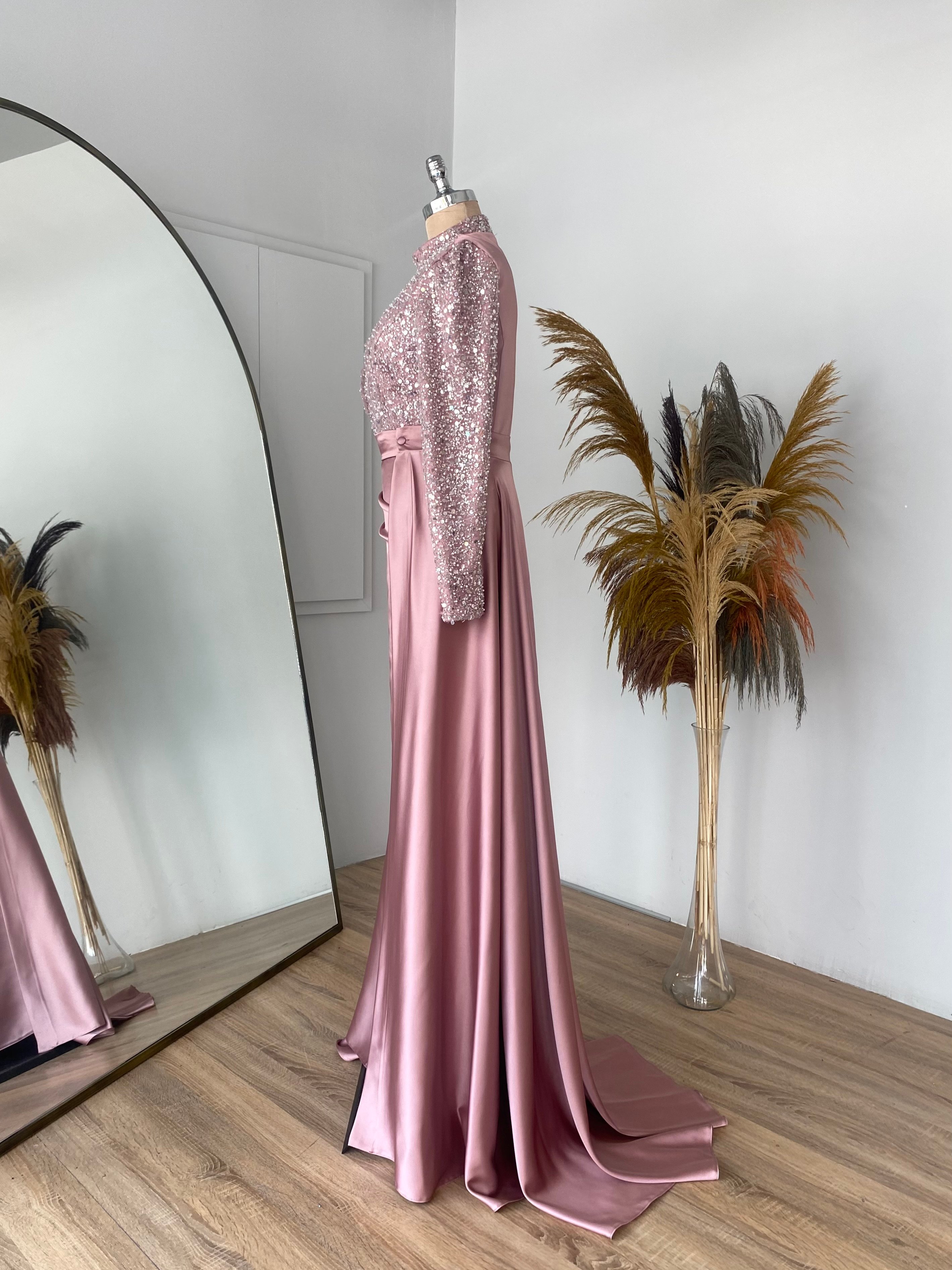 Berra Balık Evening Dress
