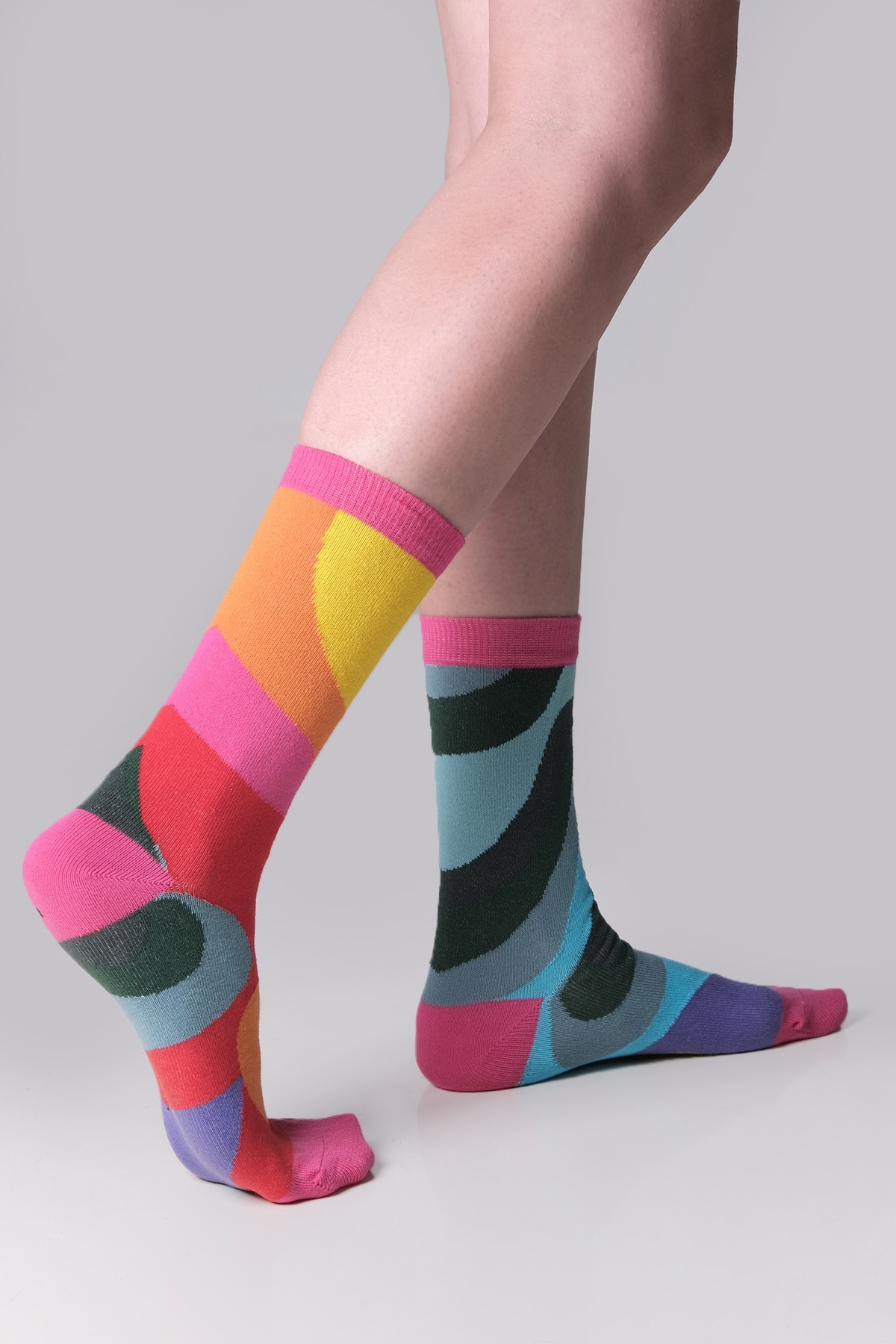 The Socks Renklerin Dansi Desenli Kadın Çorap 22KDCR259K