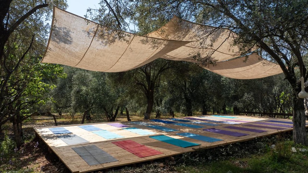 Muğla Bodrumda uyguladığımız bir jüt kumaştan gölgelik yapımı.