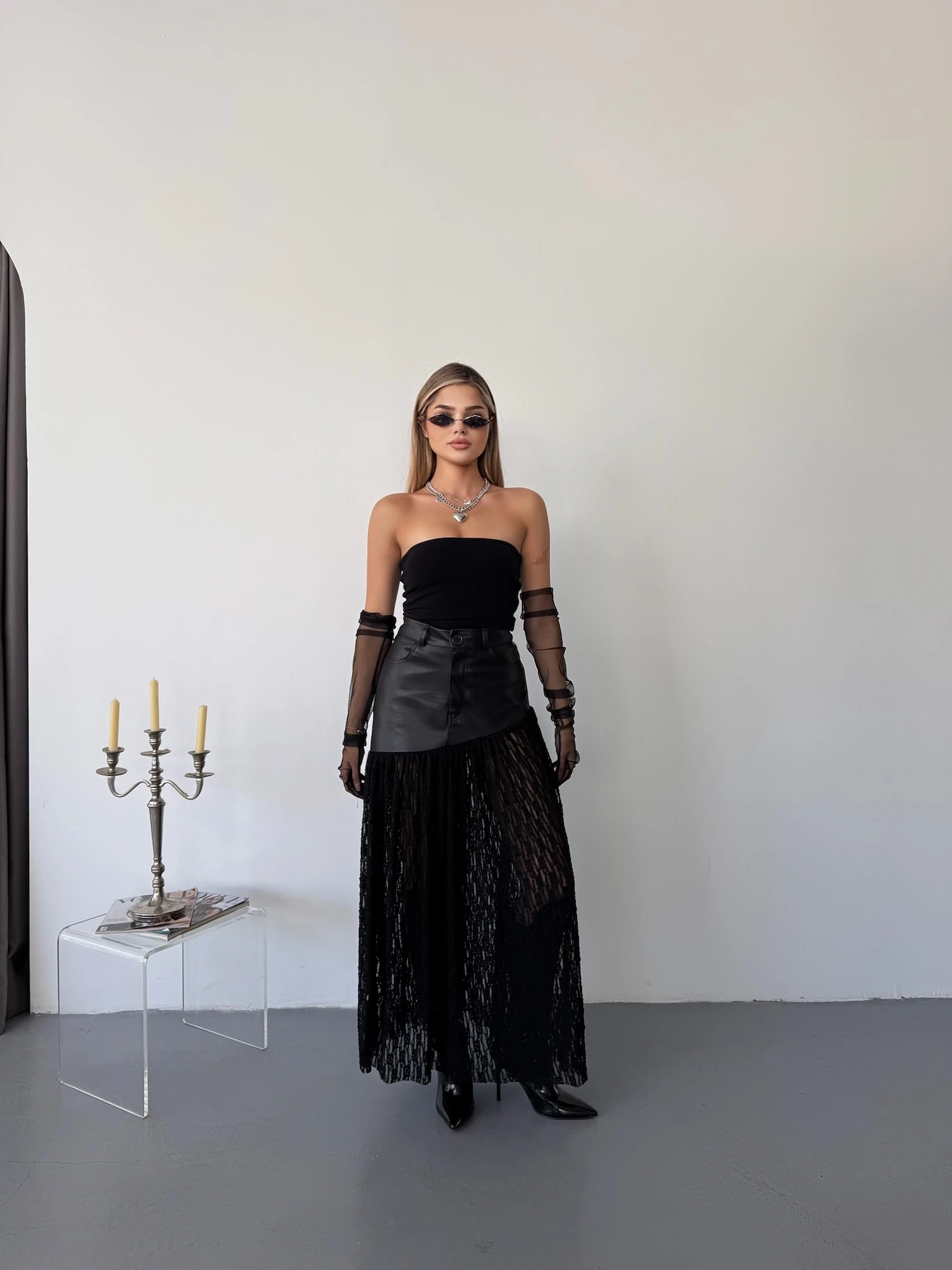 Şıklık Perdesi Dantelli Etek