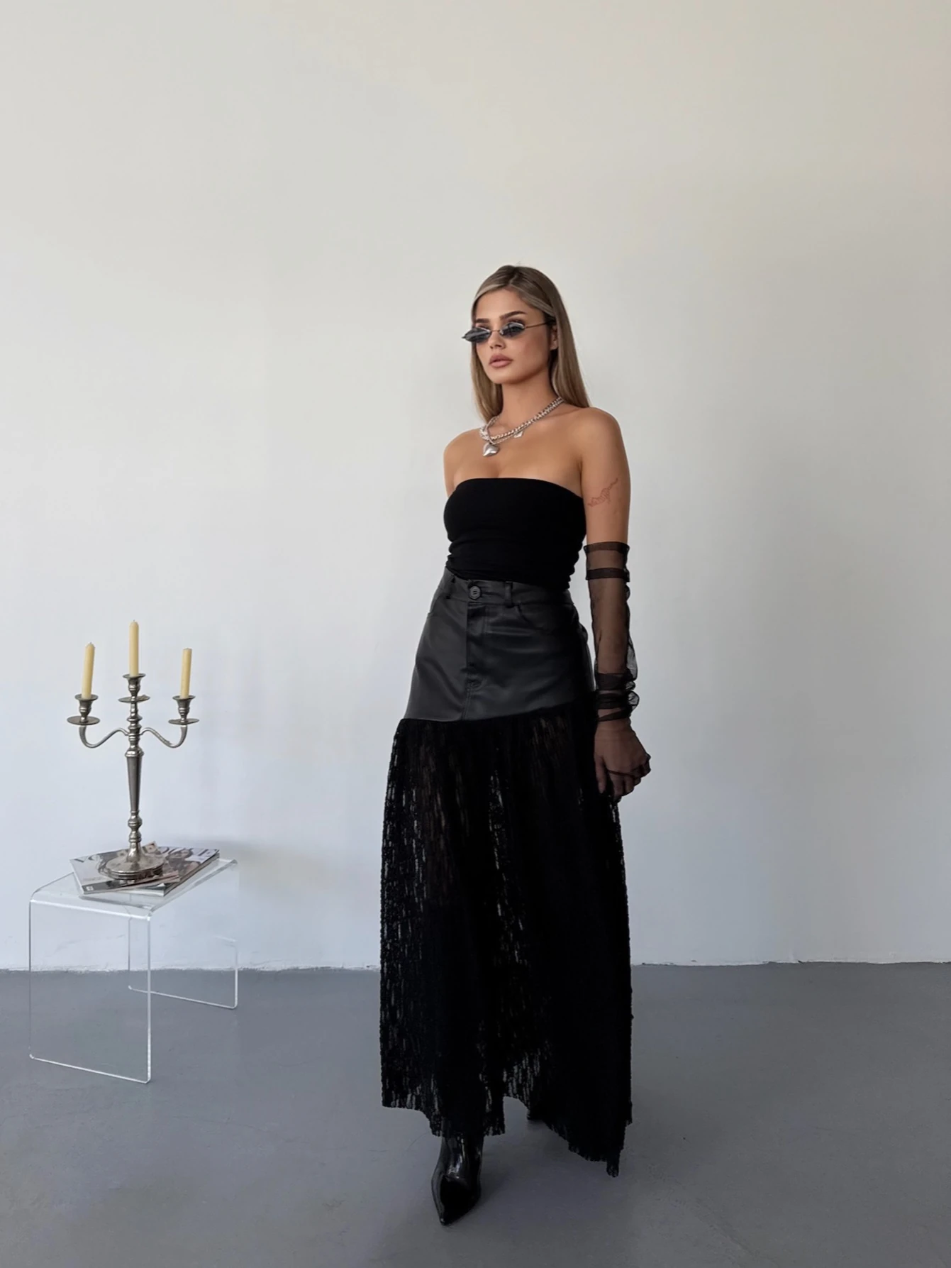 Şıklık Perdesi Dantelli Etek