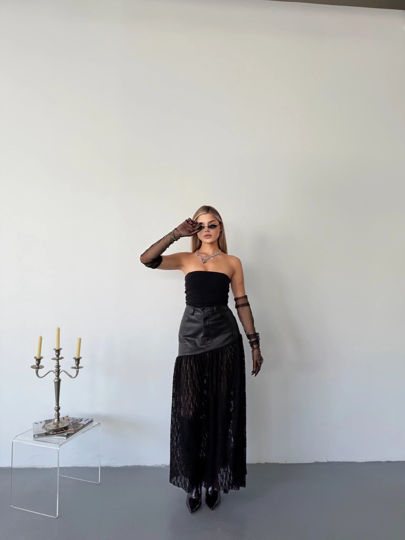 Şıklık Perdesi Dantelli Etek