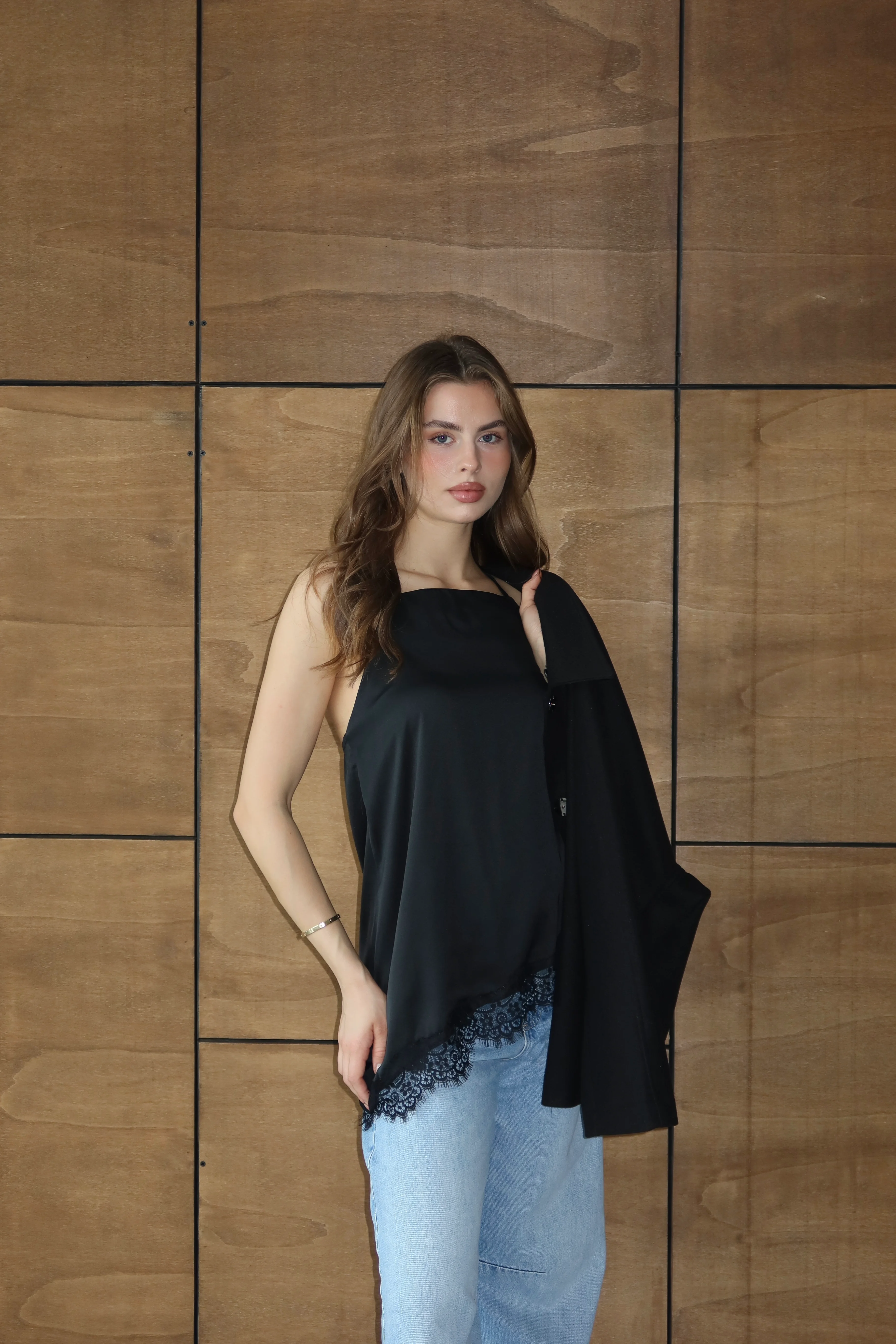 Dantel Dokulu Saten Bluz