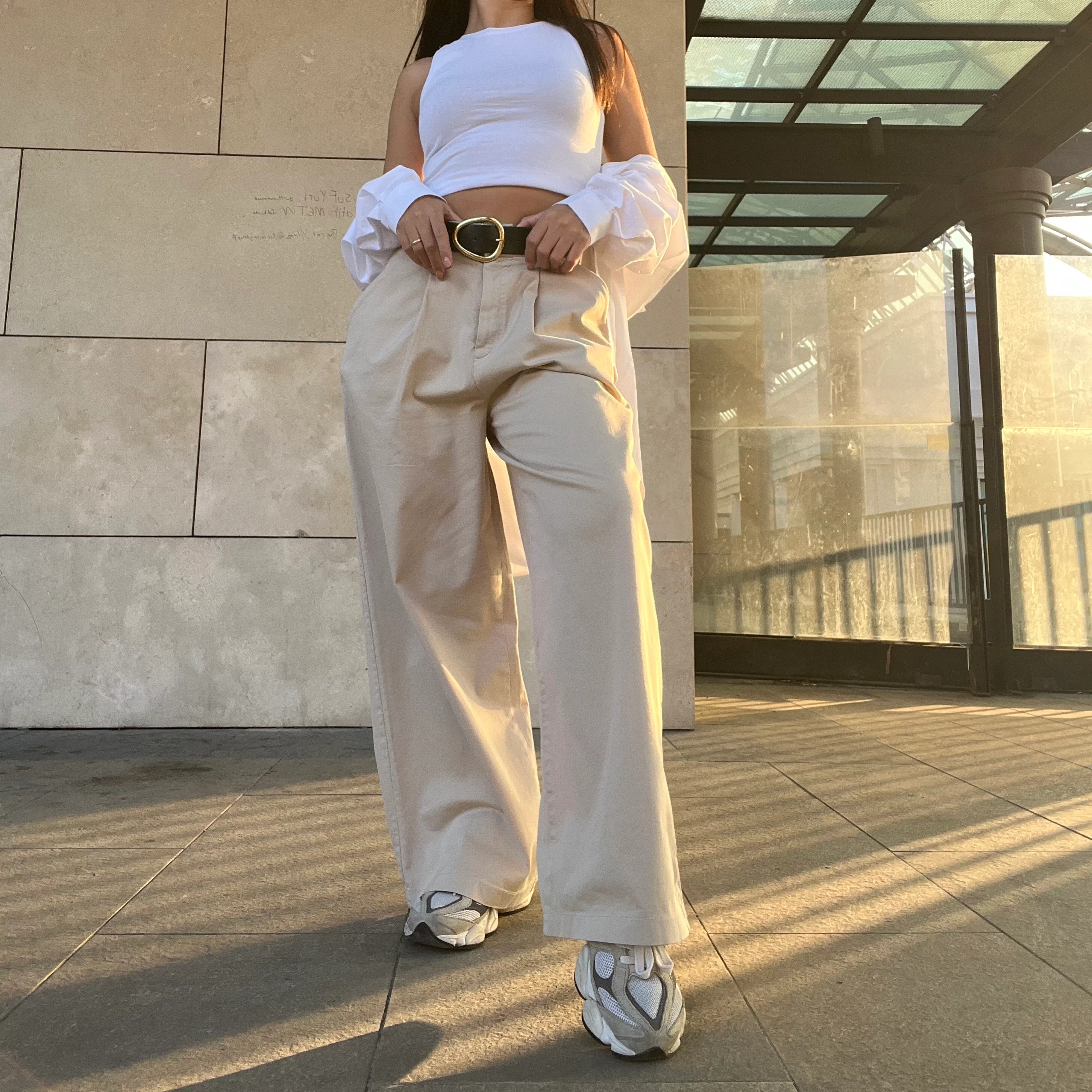 Kemerli pantolon bej