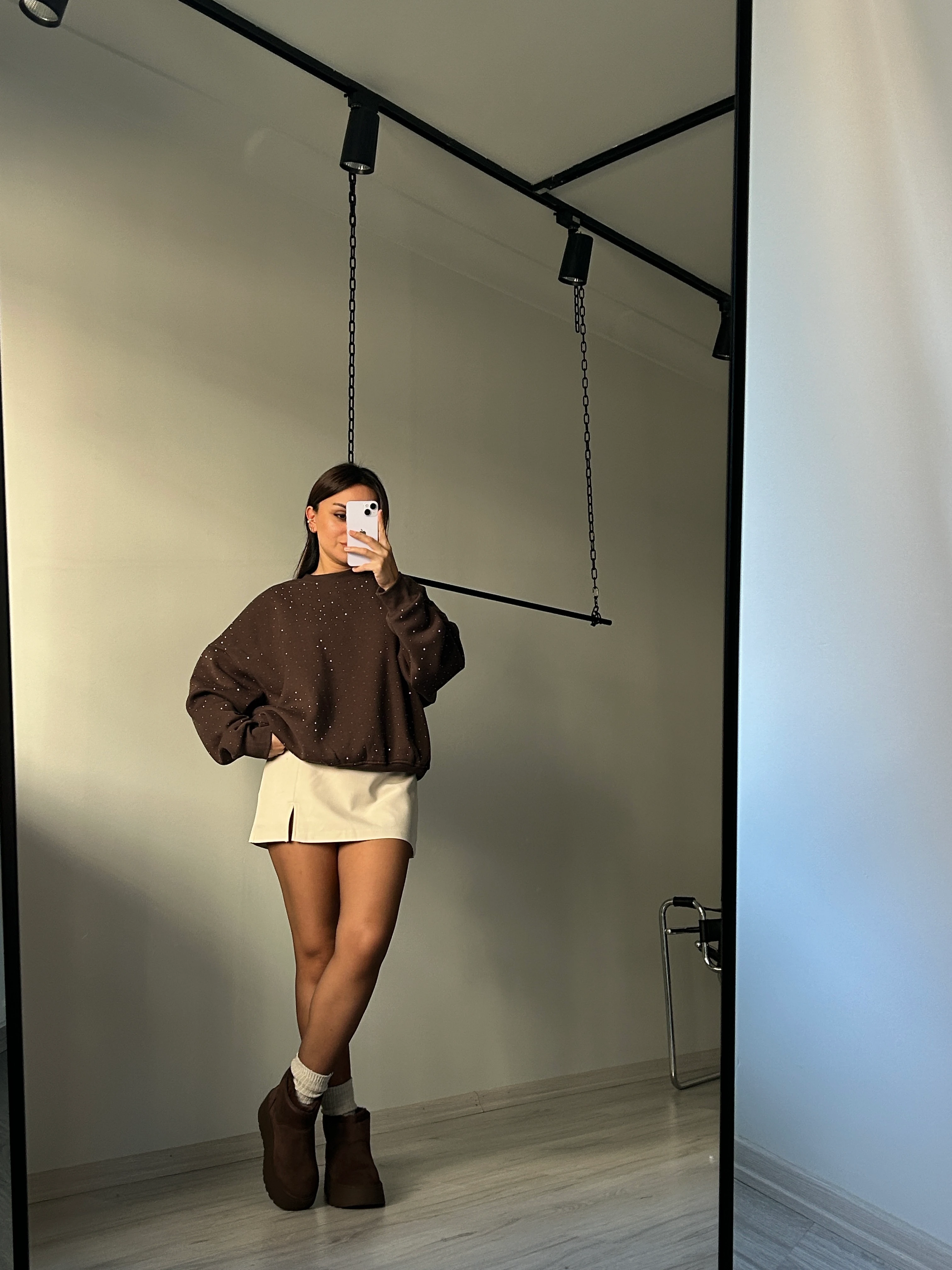 Bisiklet yaka taşlı sweatshirt 