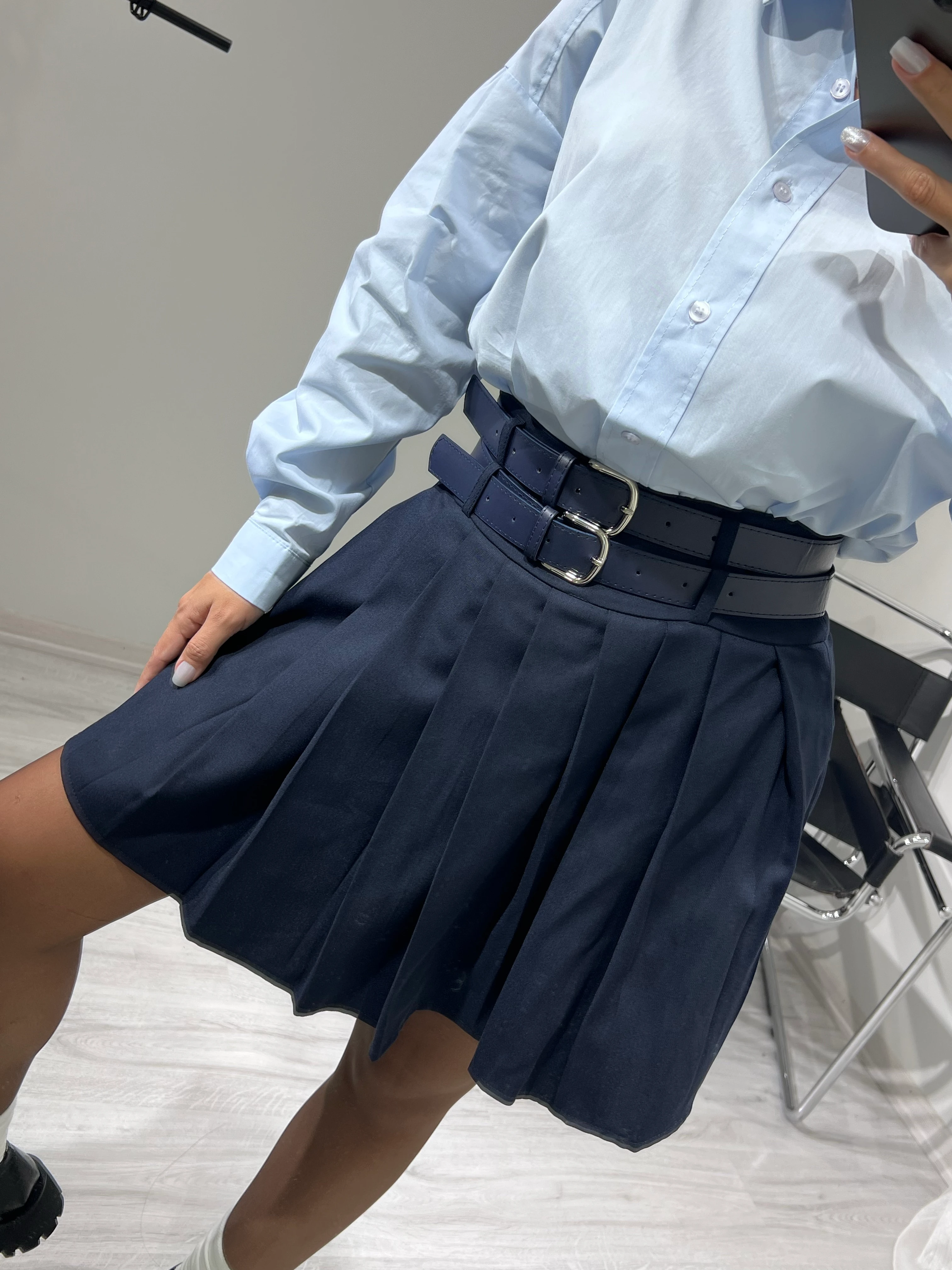 Çift kemerli pileli etek lacivert