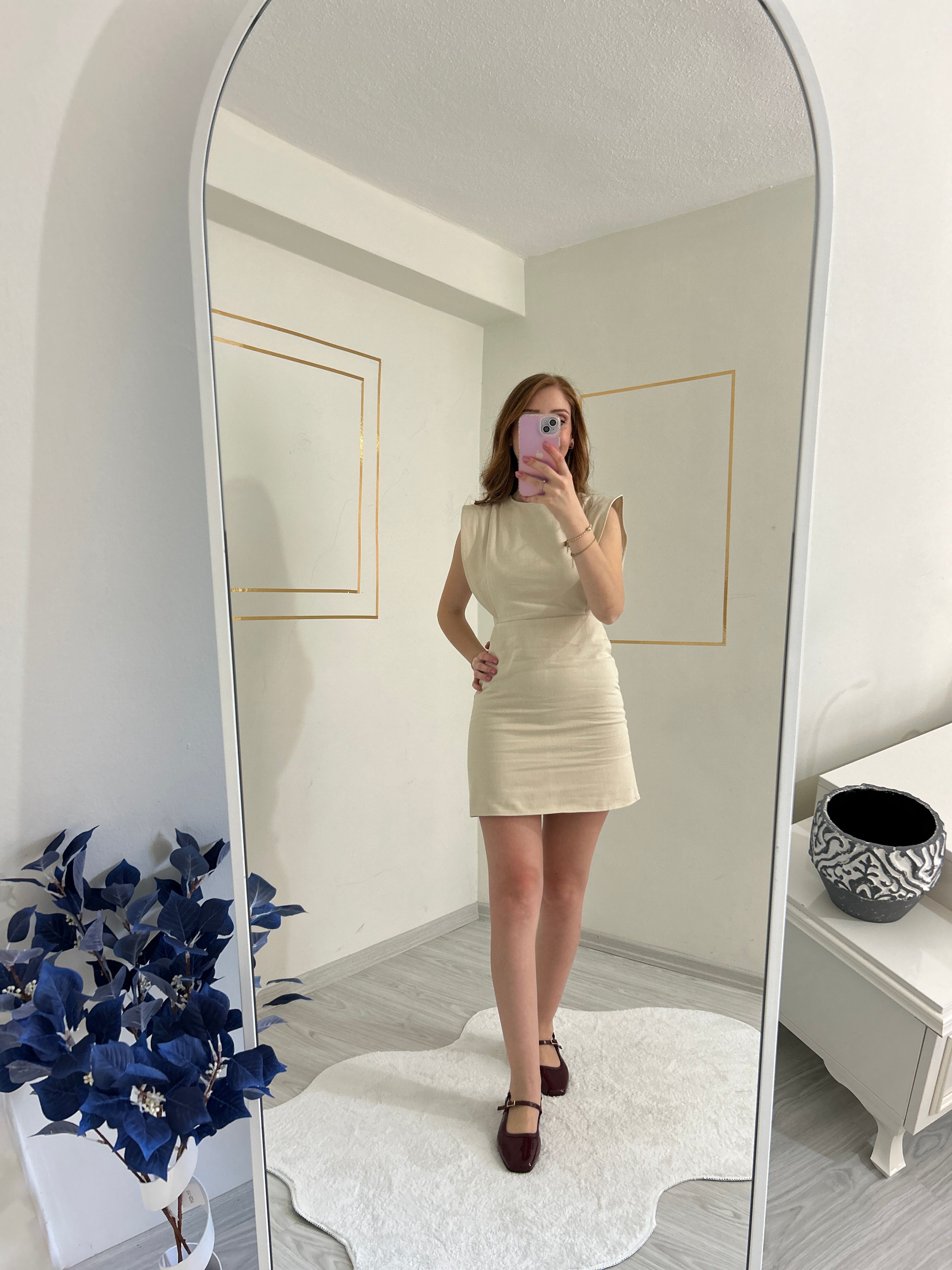 Kol Detaylı Krem Mini Elbise