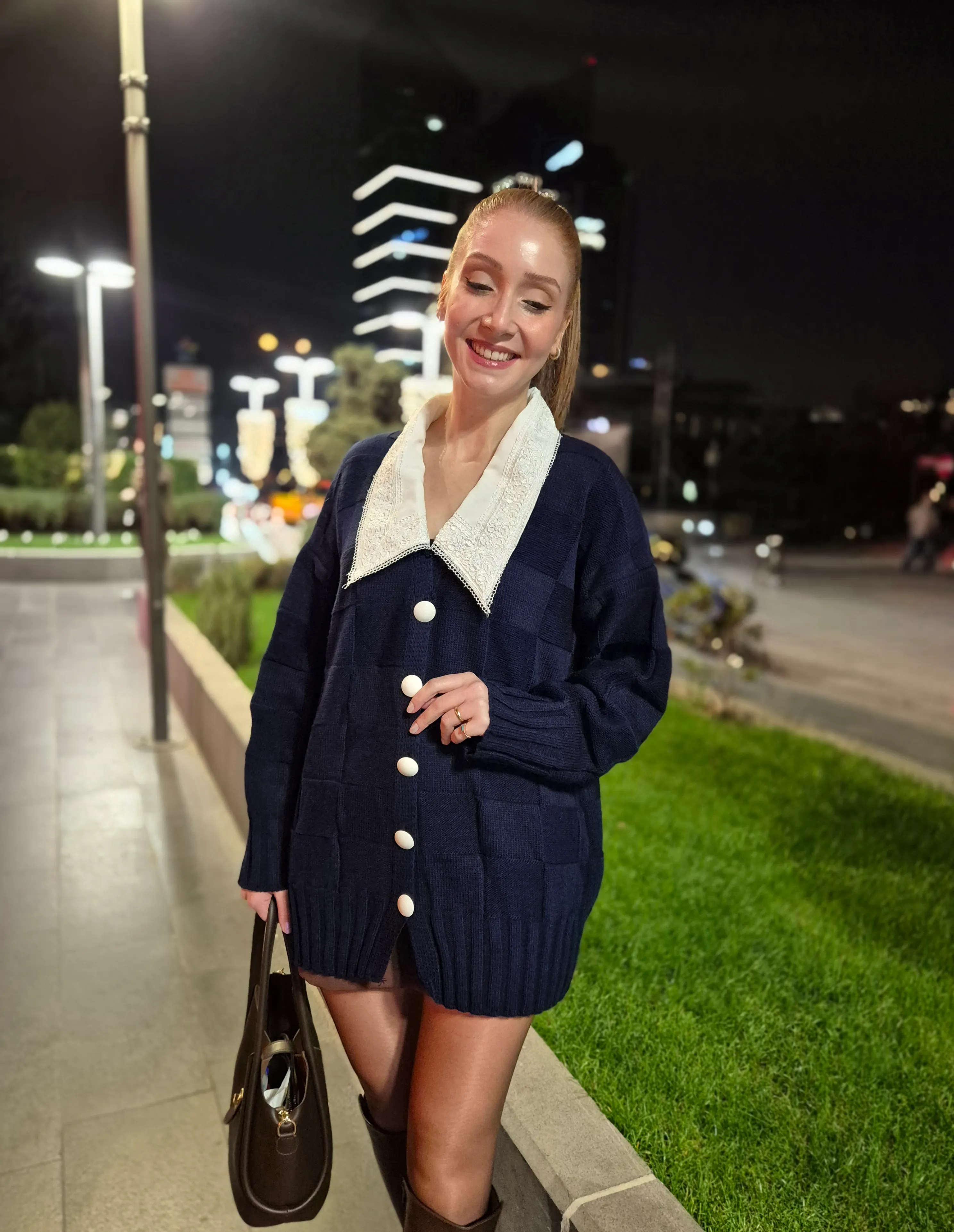 LACİVERT GÜPÜR YAKA TASARIM HIRKA