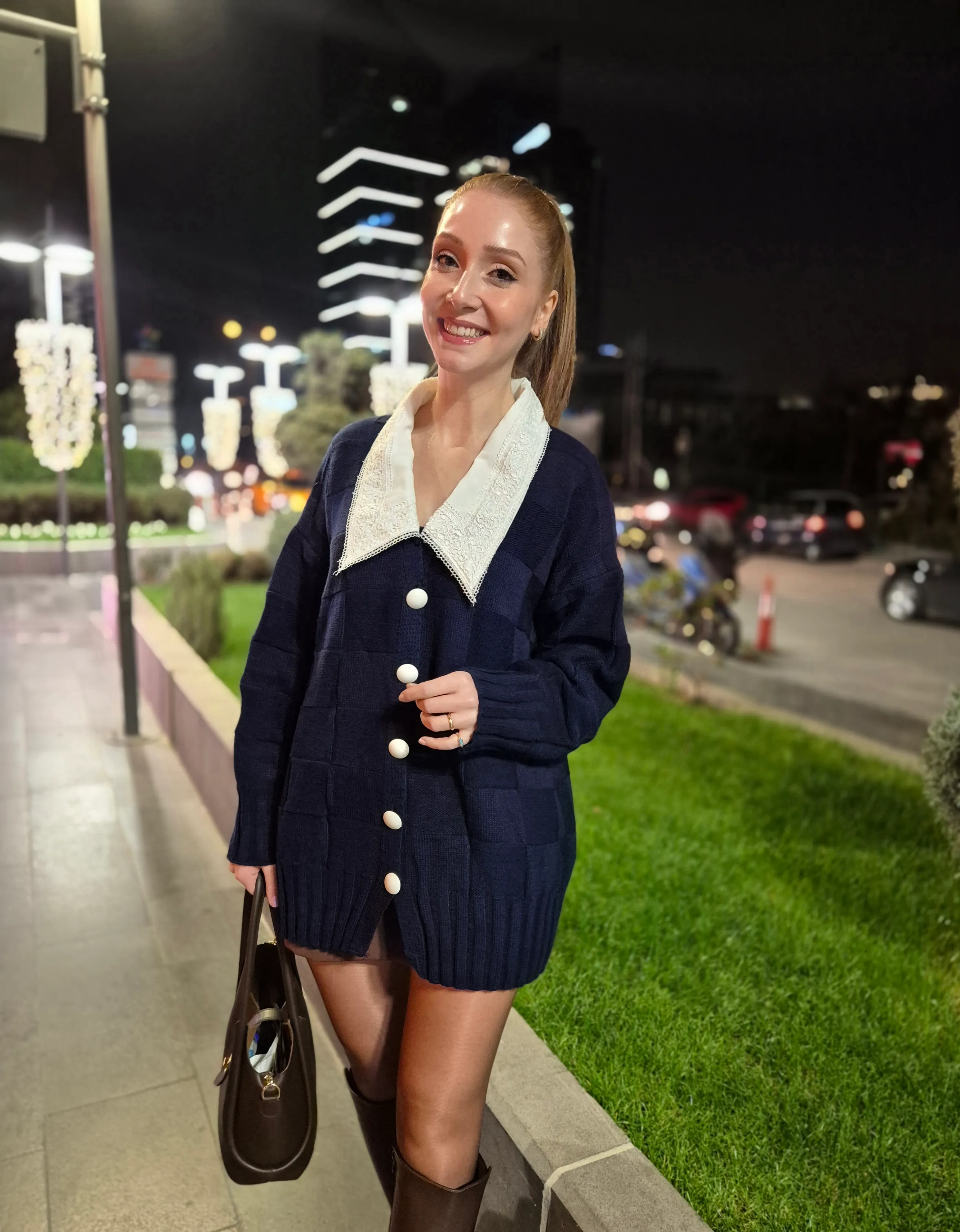 LACİVERT GÜPÜR YAKA TASARIM HIRKA