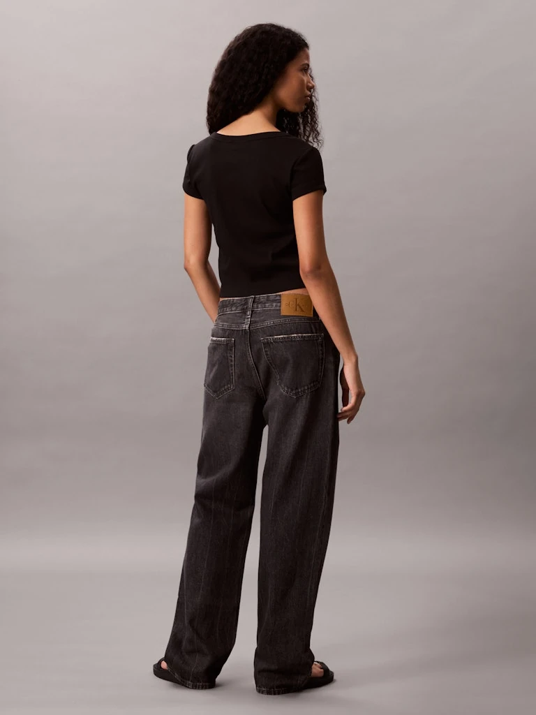 Calvin Klein Kadın Siyah Pamuk 0 Yaka Kısa Kolu T-Shirt