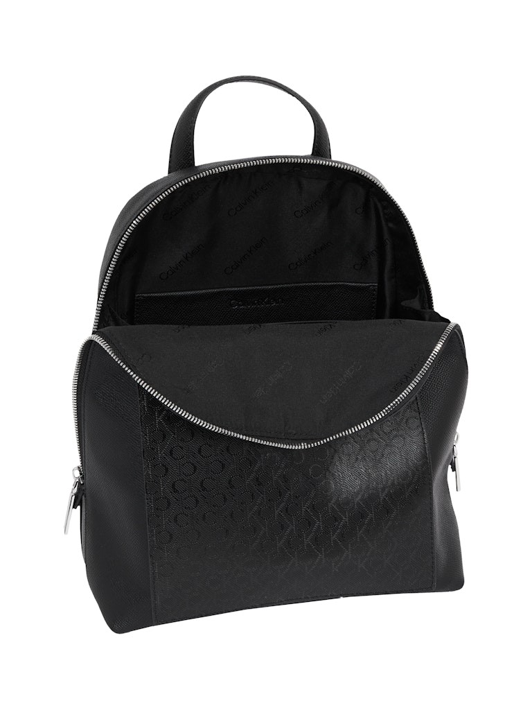 Calvin Klein Kadın Must Dome Siyah Sırt Çantası - K60K6128880GJ
