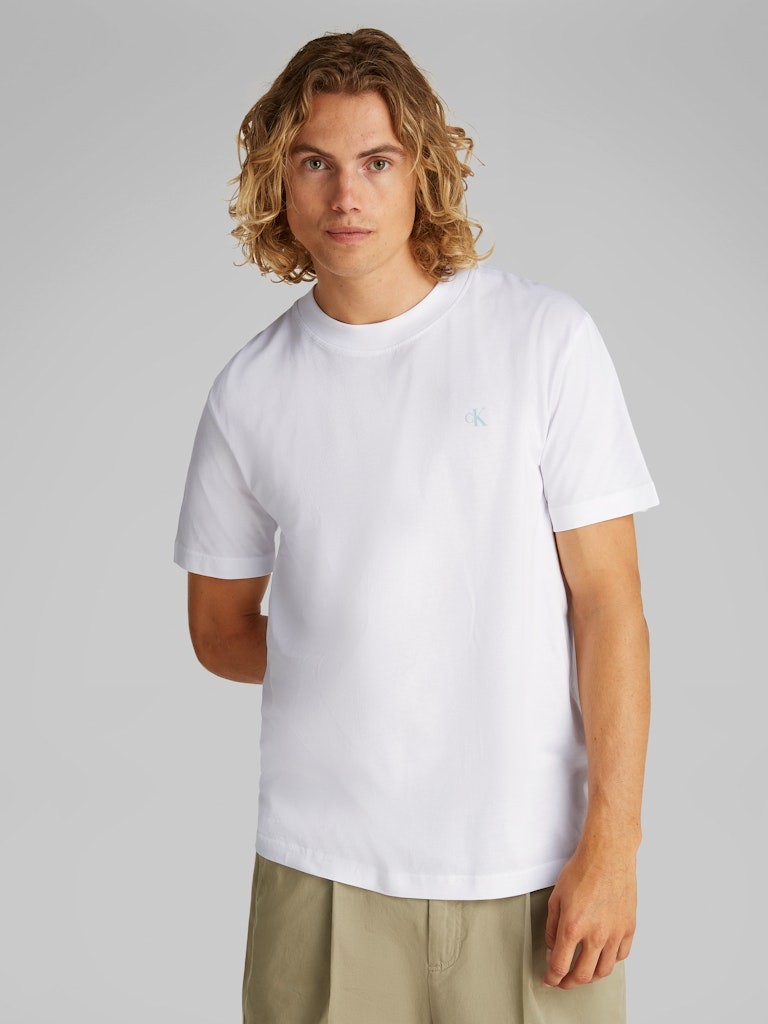 Calvin Klein Rejeneratif Pamuk Beyaz Erkek Kısa Kollu T-Shirt - J30J327523YAF