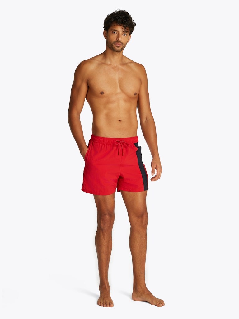 Tommy Hilfiger Kırmızı Erkek Deniz Şortu - UM0UM03483XLD