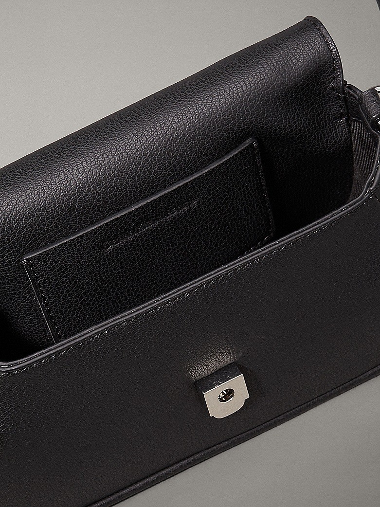 Calvin Klein Siyah Kadın Omuz Çanta - LV04K3134GUB1