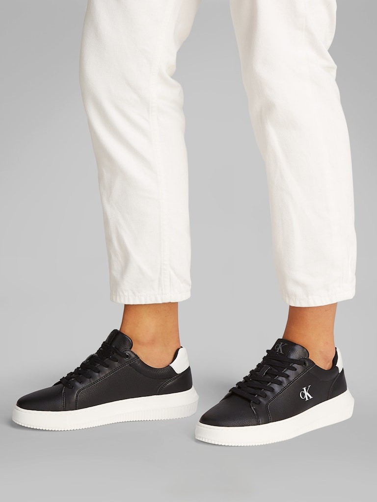 Calvin Klein Deri Siyah Erkek Kısa Taban Sneakers - YM0YM011980GN