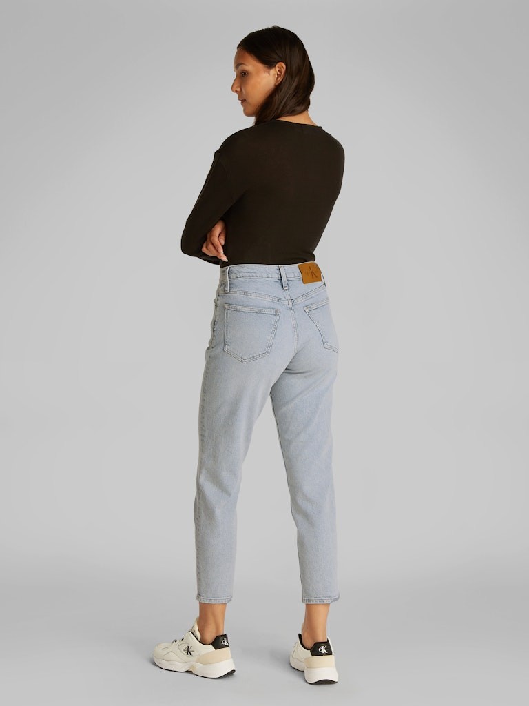 Calvin Klein Denim Mavi Kadın Tapered Mom Jean Pantolon - J20J2251391AA