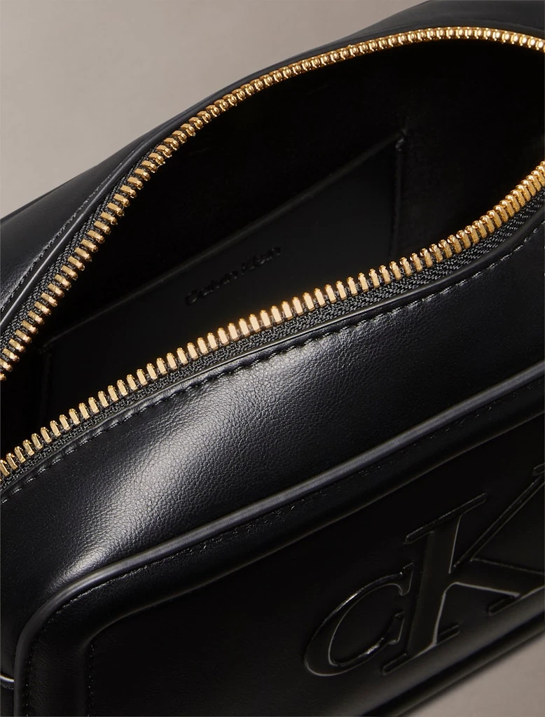 Calvin Klein Kadın Siyah Çapraz El Çantası