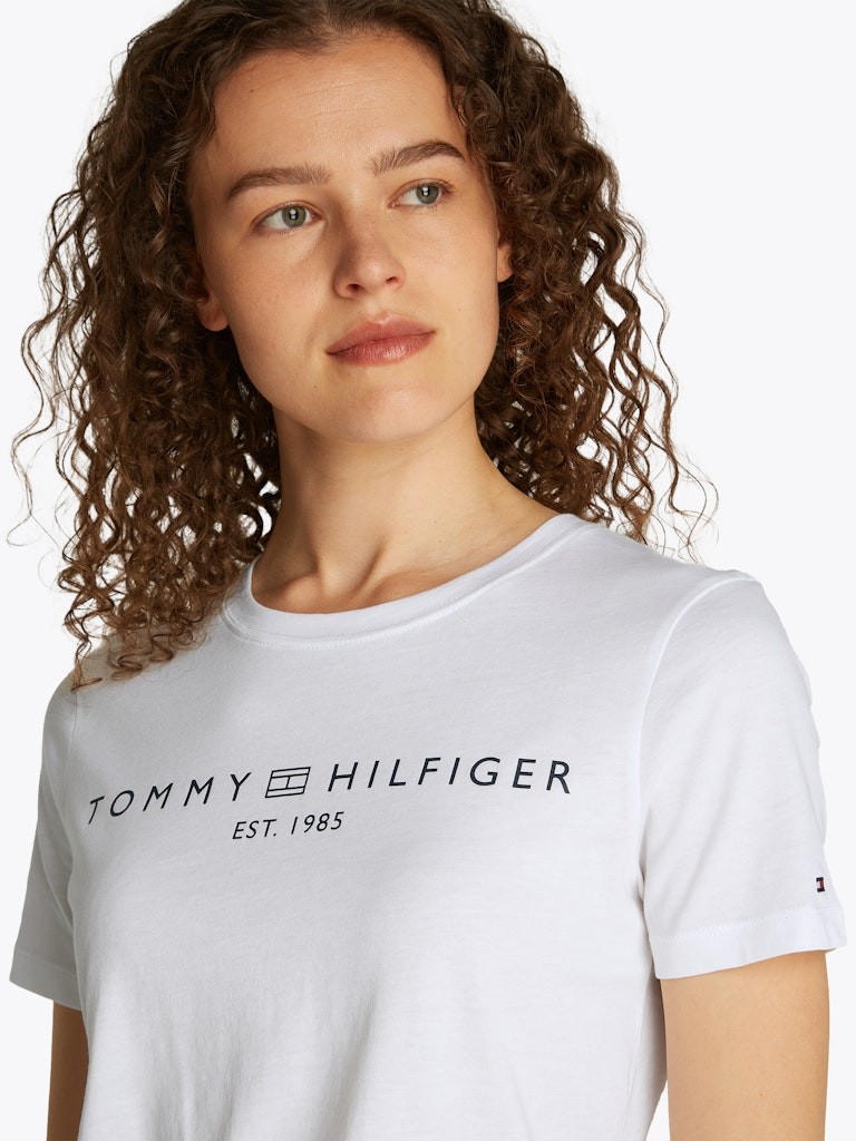 Tommy Hilfiger Rejeneratif Pamuk Beyaz Kadın Kısa Kollu T-Shirt