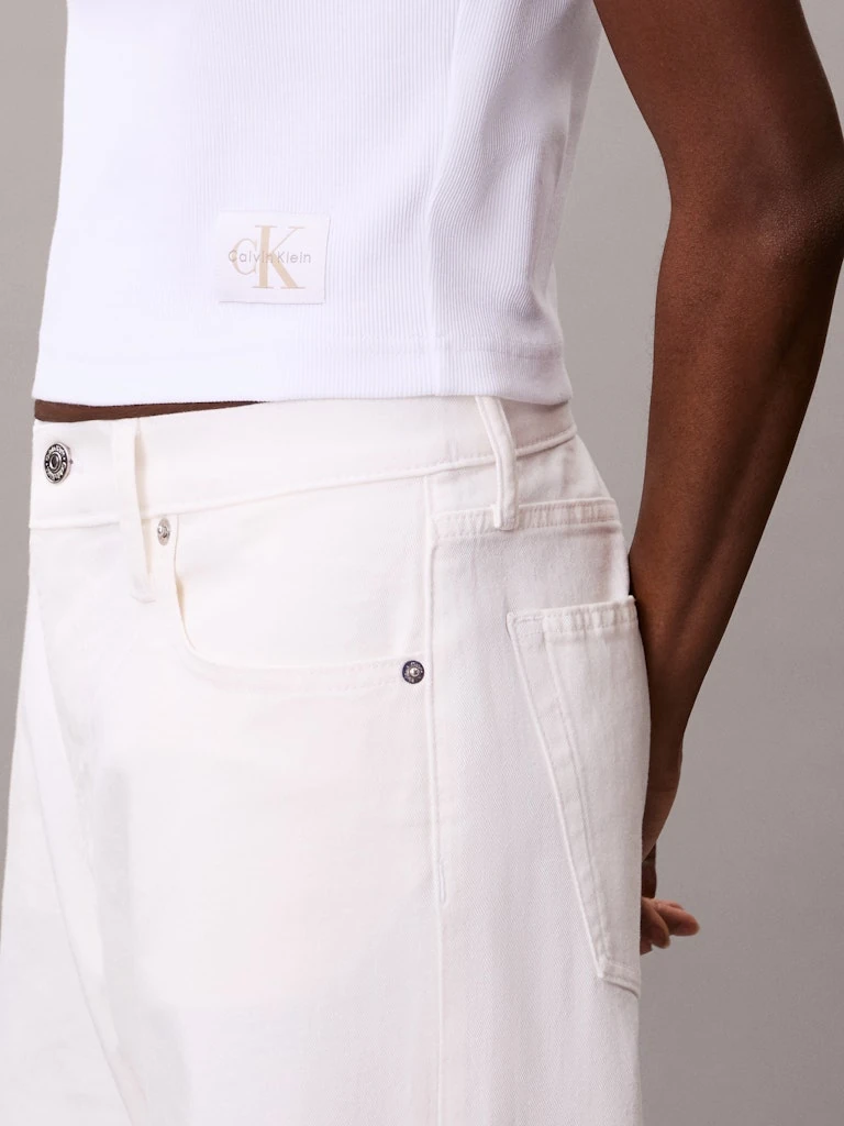 Calvin Klein Kadın Beyaz Pamuk 0 Yaka Kısa Kolu T-Shirt