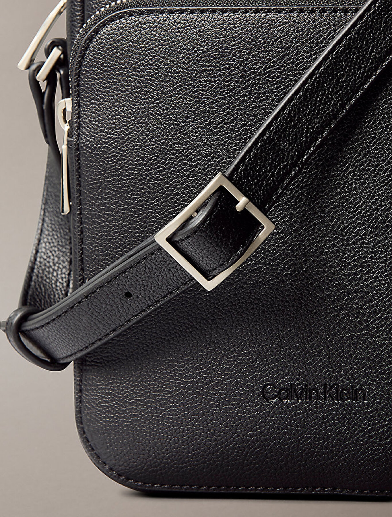 Calvin Klein Erkek Siyah Micro Pebble Çapraz Çanta