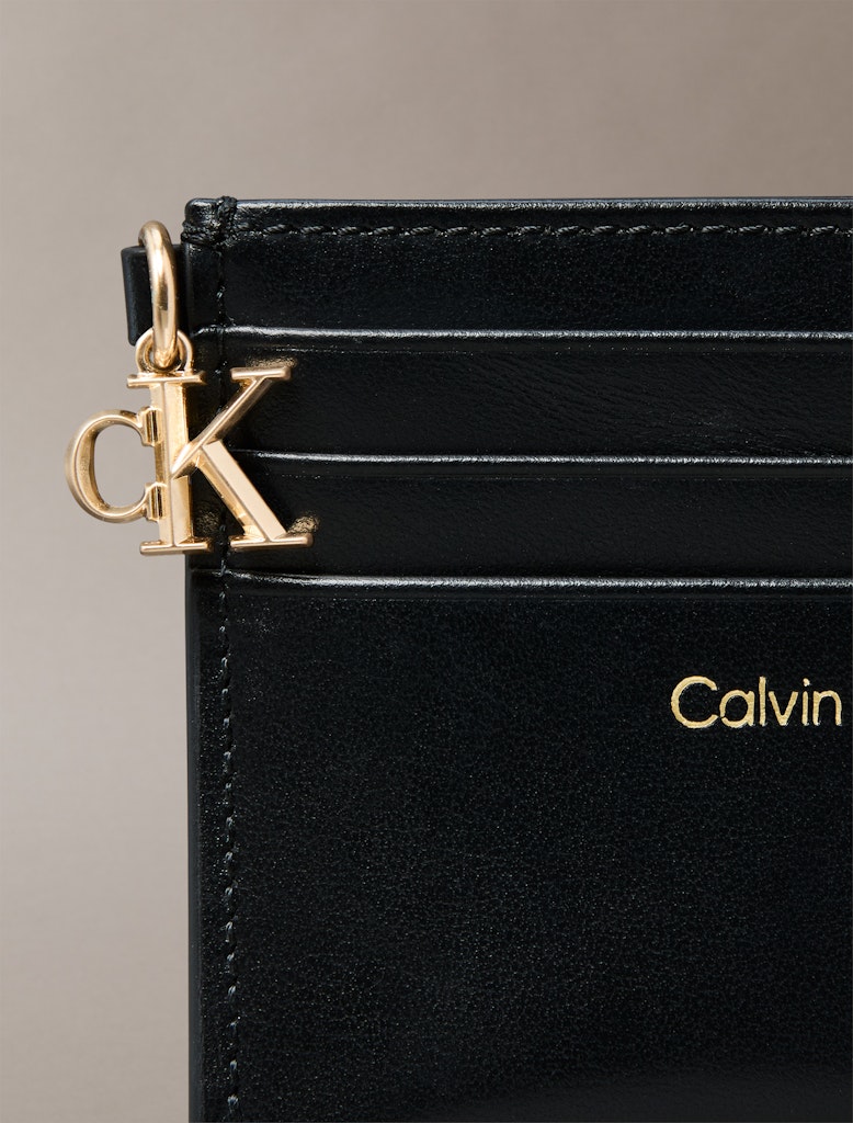 Calvin Klein Kadın Siyah Deri Fermuarlı Cüzdan
