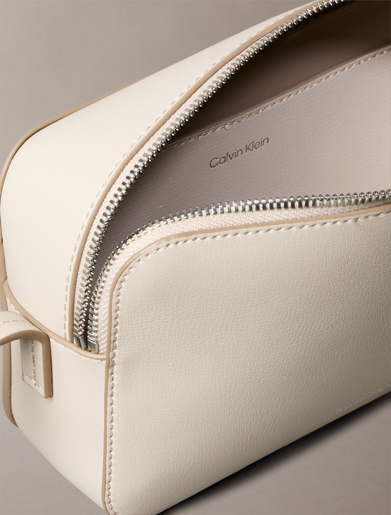 Calvin Klein Kadın Vizon Çapraz El Çantası