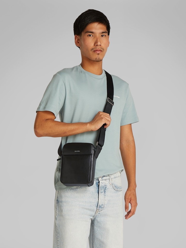 Calvin Klein Siyah Erkek Çapraz Çanta - K50K512966BEH