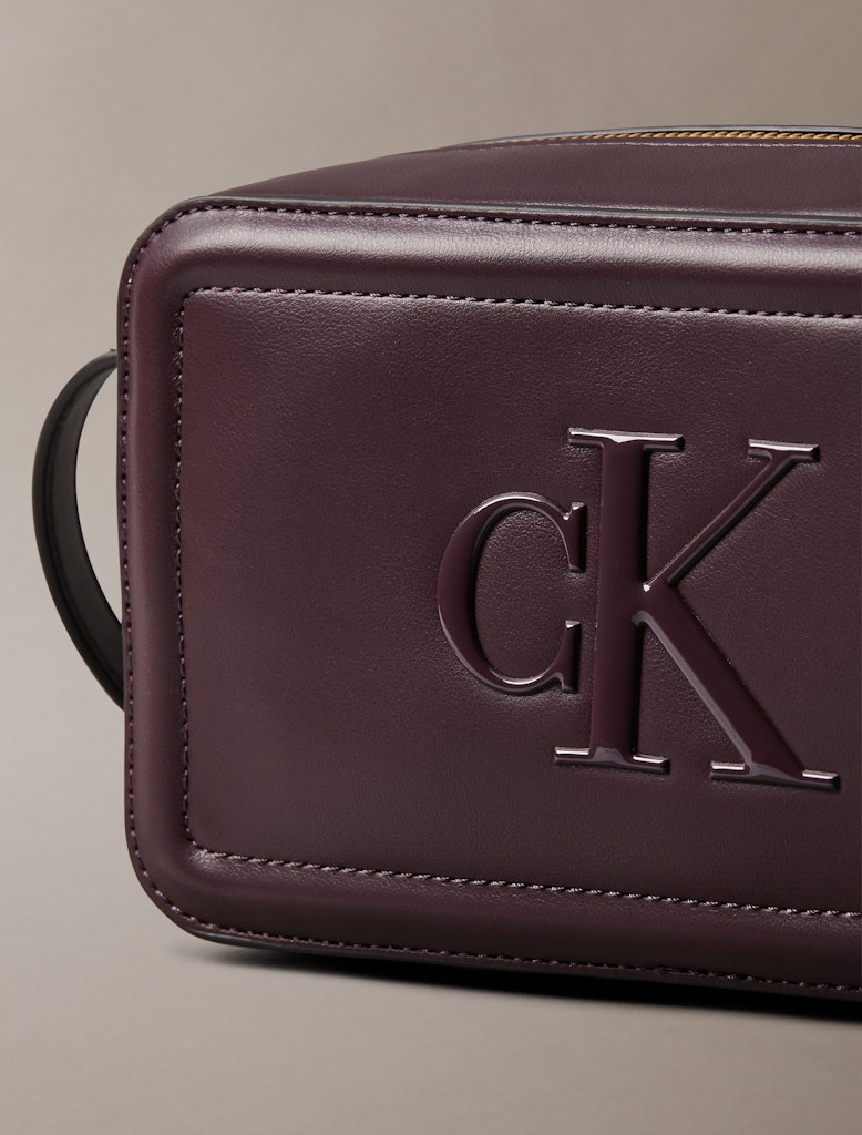 Calvin Klein Kadın Kahverengi Çapraz El Çantası