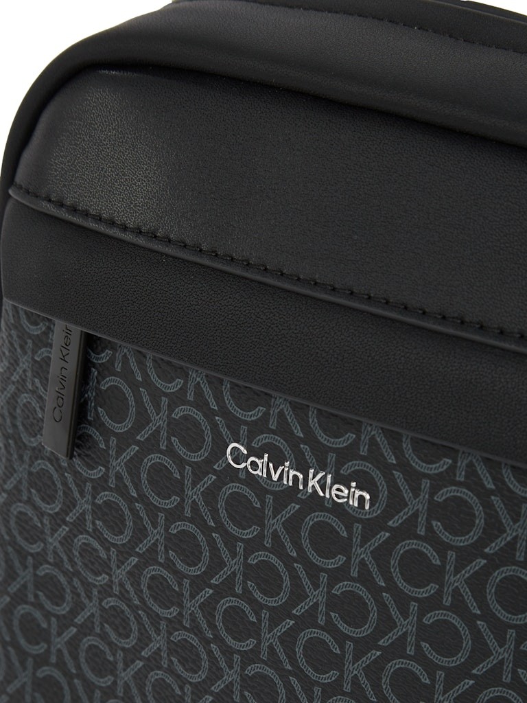 Calvin Klein Siyah Erkek Çapraz Çanta - K50K5129090GJ