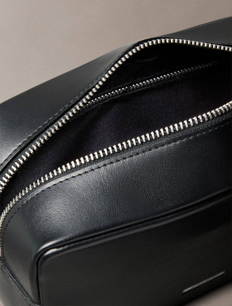 Calvin Klein Erkek Siyah Washbag Çanta