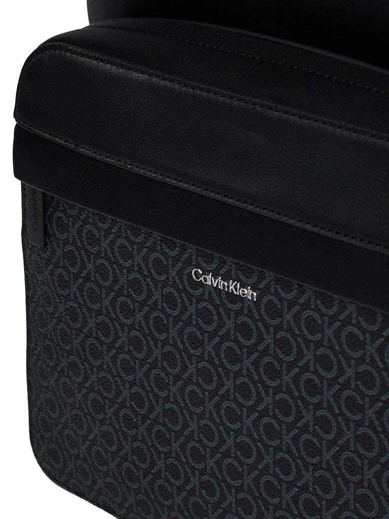 Calvin Klein Siyah Erkek Sırt Çantası - K50K5130470GJ