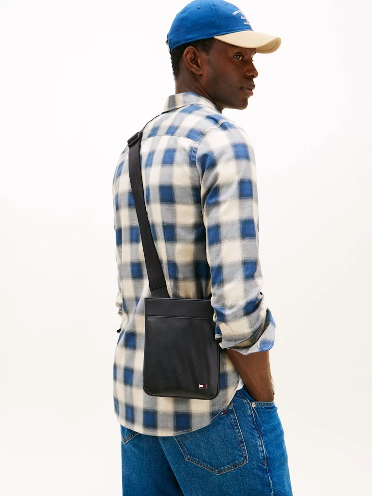 Tommy Hilfiger Erkek Siyah Çapraz El Çantası