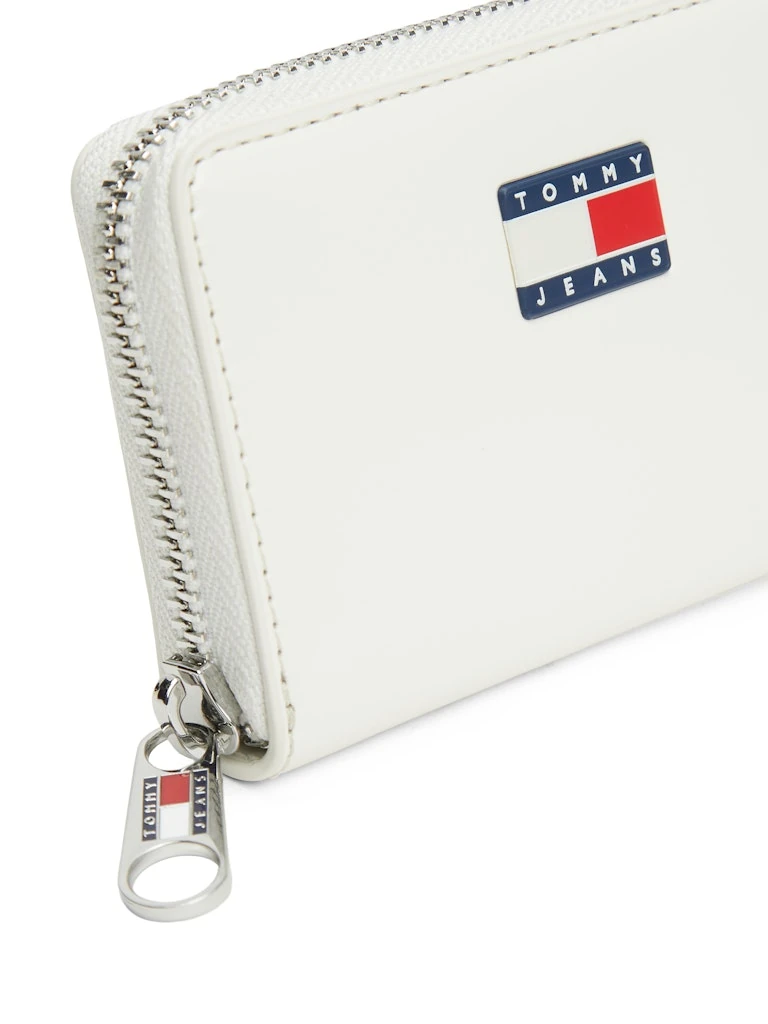 Tommy Hilfiger Kadın Beyaz Fermuarlı Cüzdan
