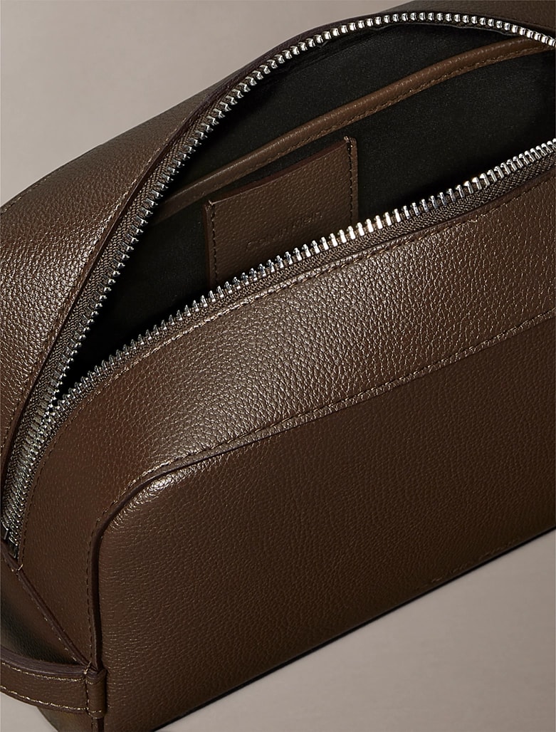 Calvin Klein Erkek Kahverengi Washbag Çanta