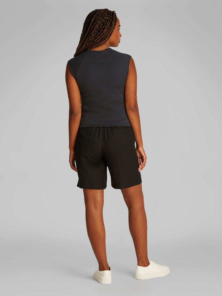 Calvin Klein Organik Pamuk Siyah Kadın Kolsuz T-shirt - K20K208422BEH